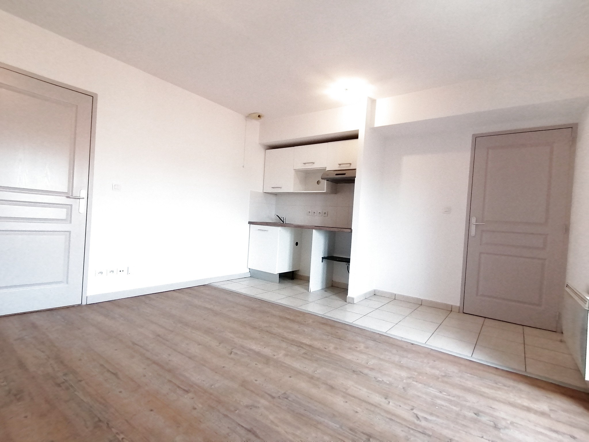 Location Appartement à Roquemaure 2 pièces