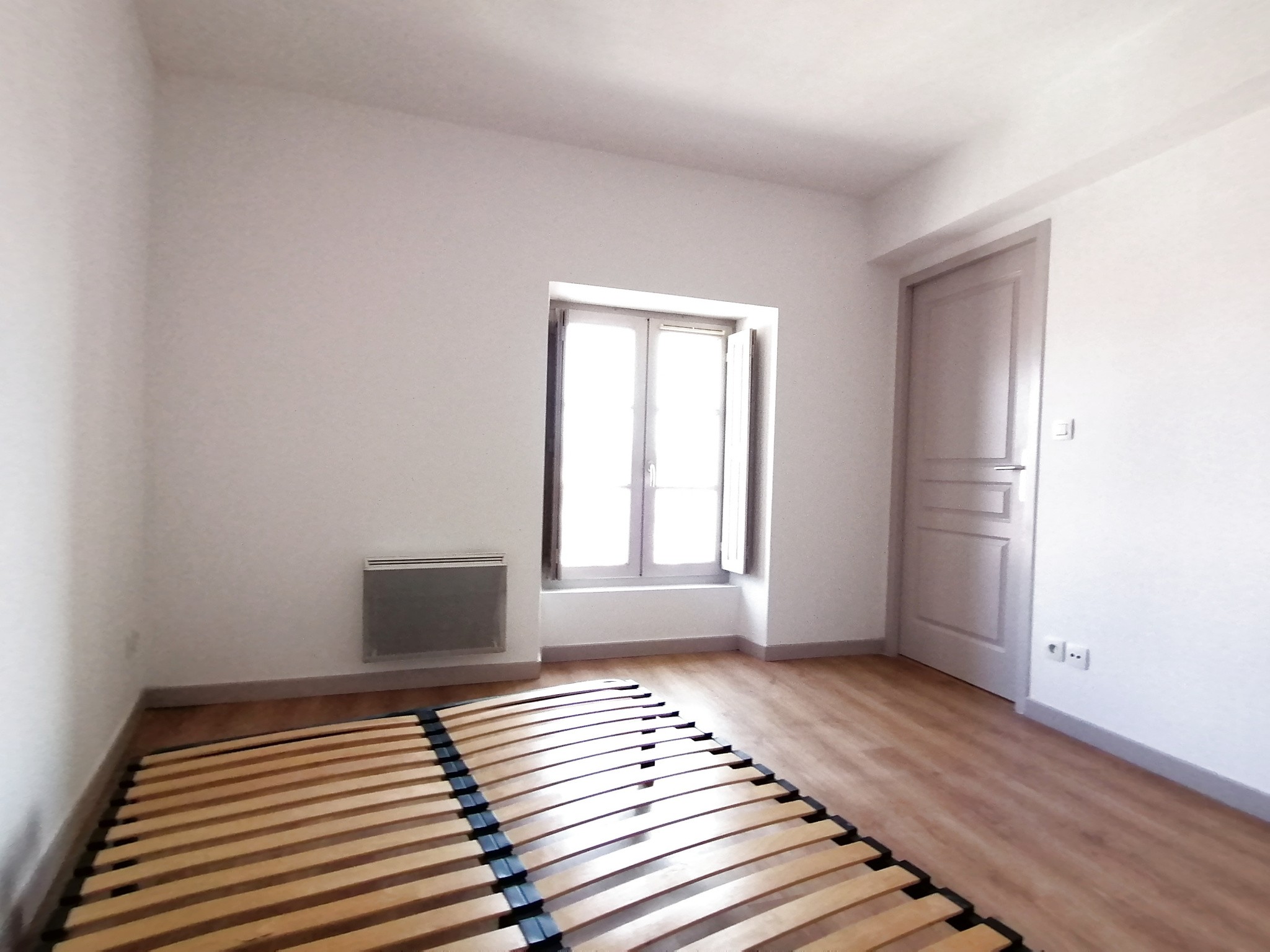 Location Appartement à Roquemaure 2 pièces