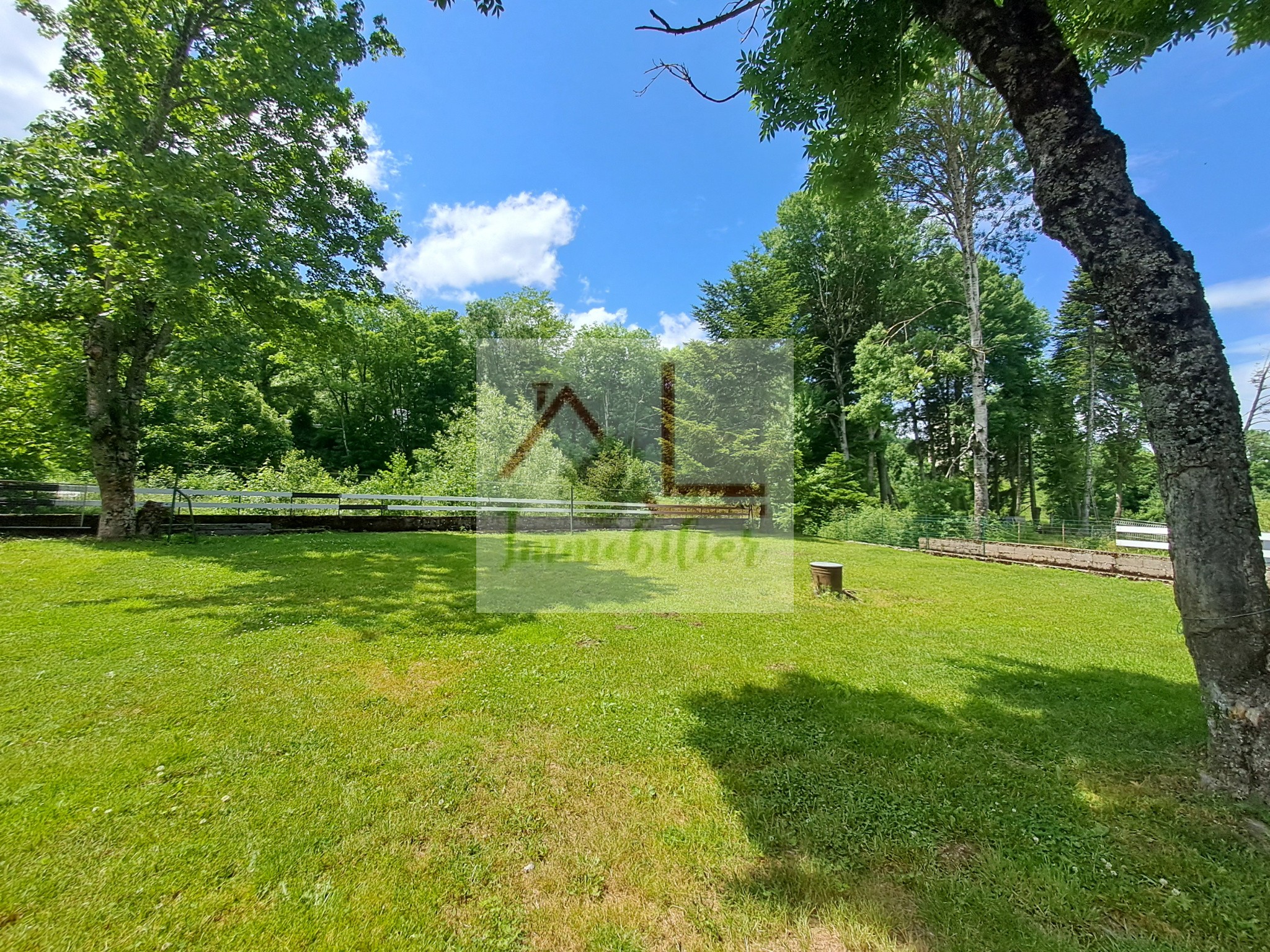 Vente Bureau / Commerce à la Bastide-Puylaurent 0 pièce