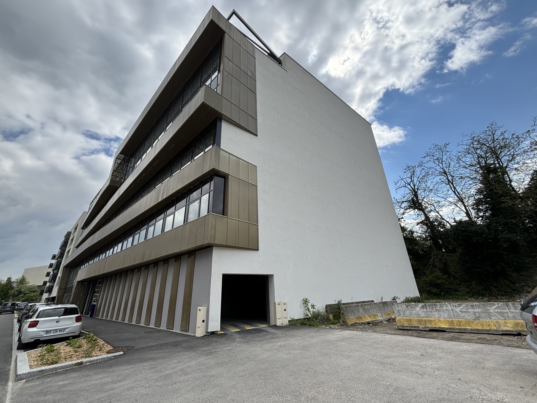 Location Garage / Parking à Saint-Louis 0 pièce