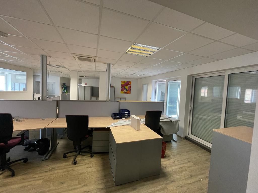 Location Bureau / Commerce à Annonay 0 pièce