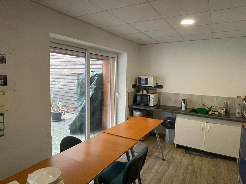 Location Bureau / Commerce à Annonay 0 pièce