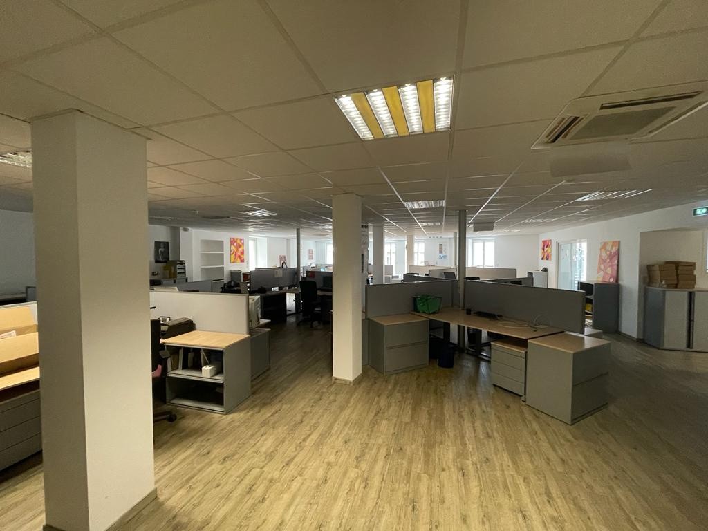 Location Bureau / Commerce à Annonay 0 pièce