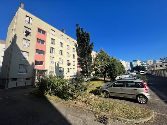 Vente Appartement à Fontaine 2 pièces