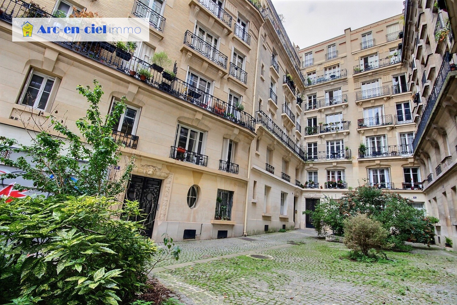 Vente Appartement à Paris Butte-Montmartre 18e arrondissement 2 pièces