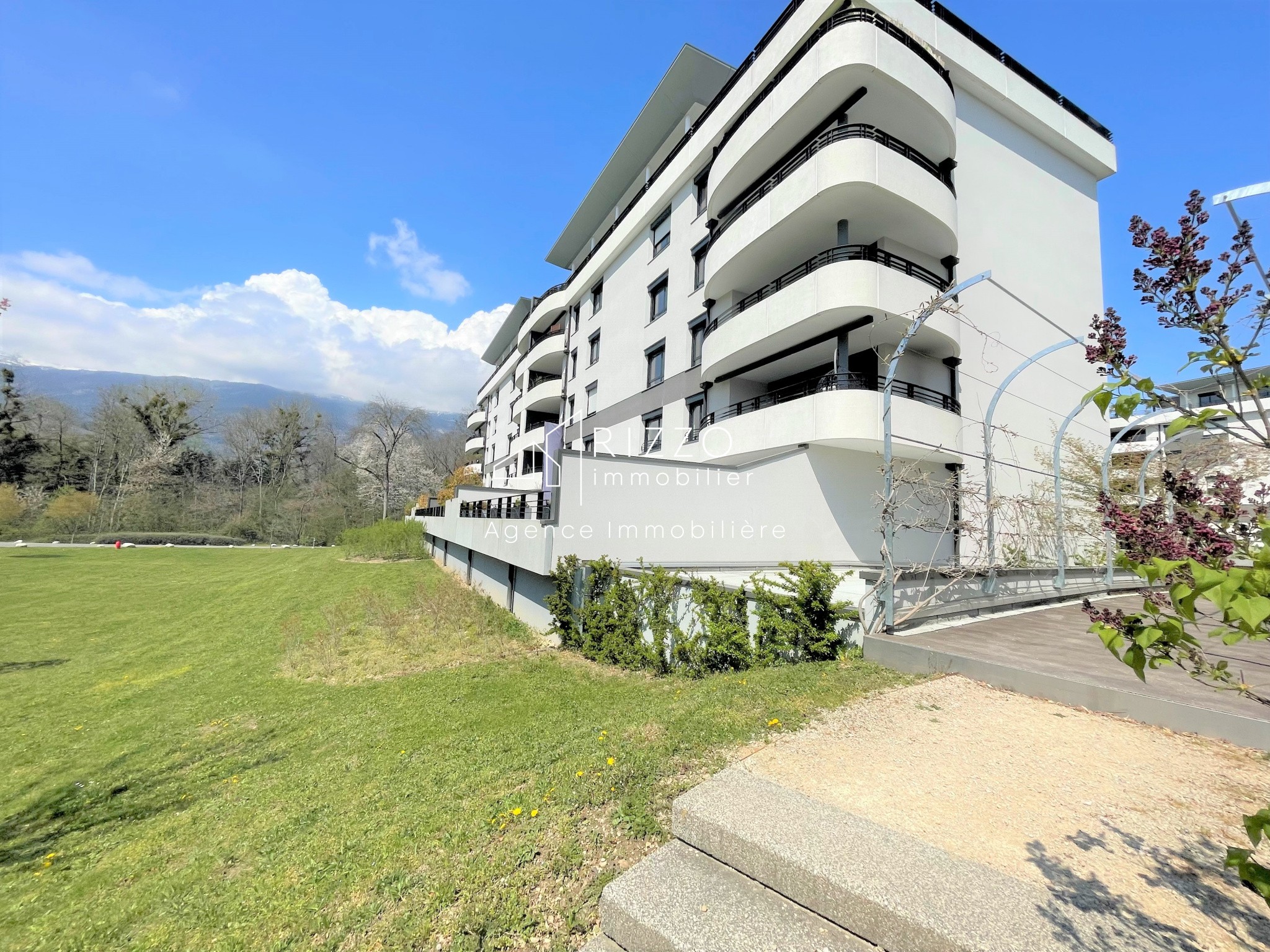 Vente Appartement à Saint-Genis-Pouilly 4 pièces