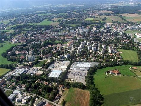 Vente Bureau / Commerce à Ferney-Voltaire 0 pièce