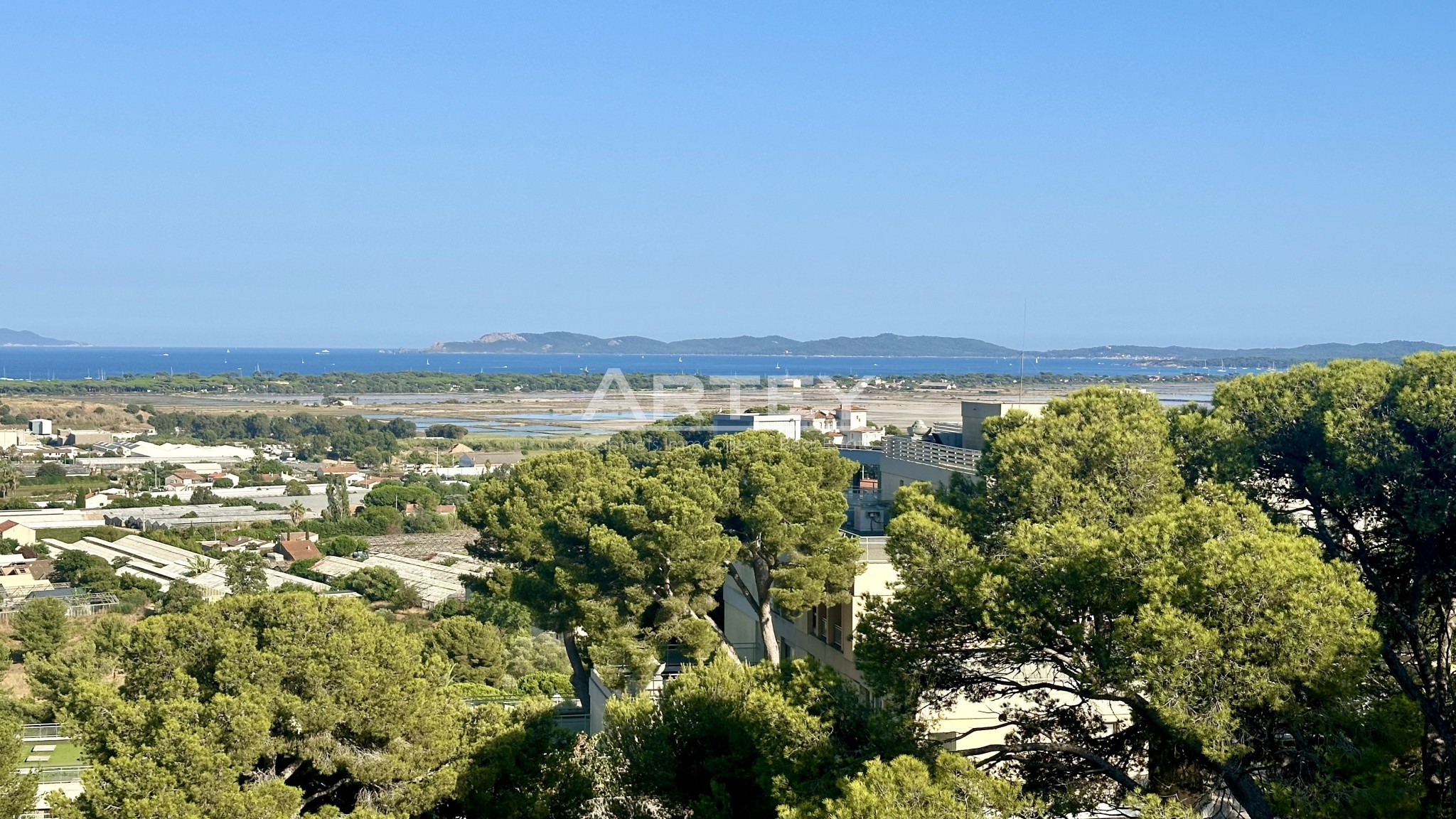 Vente Appartement à Hyères 2 pièces