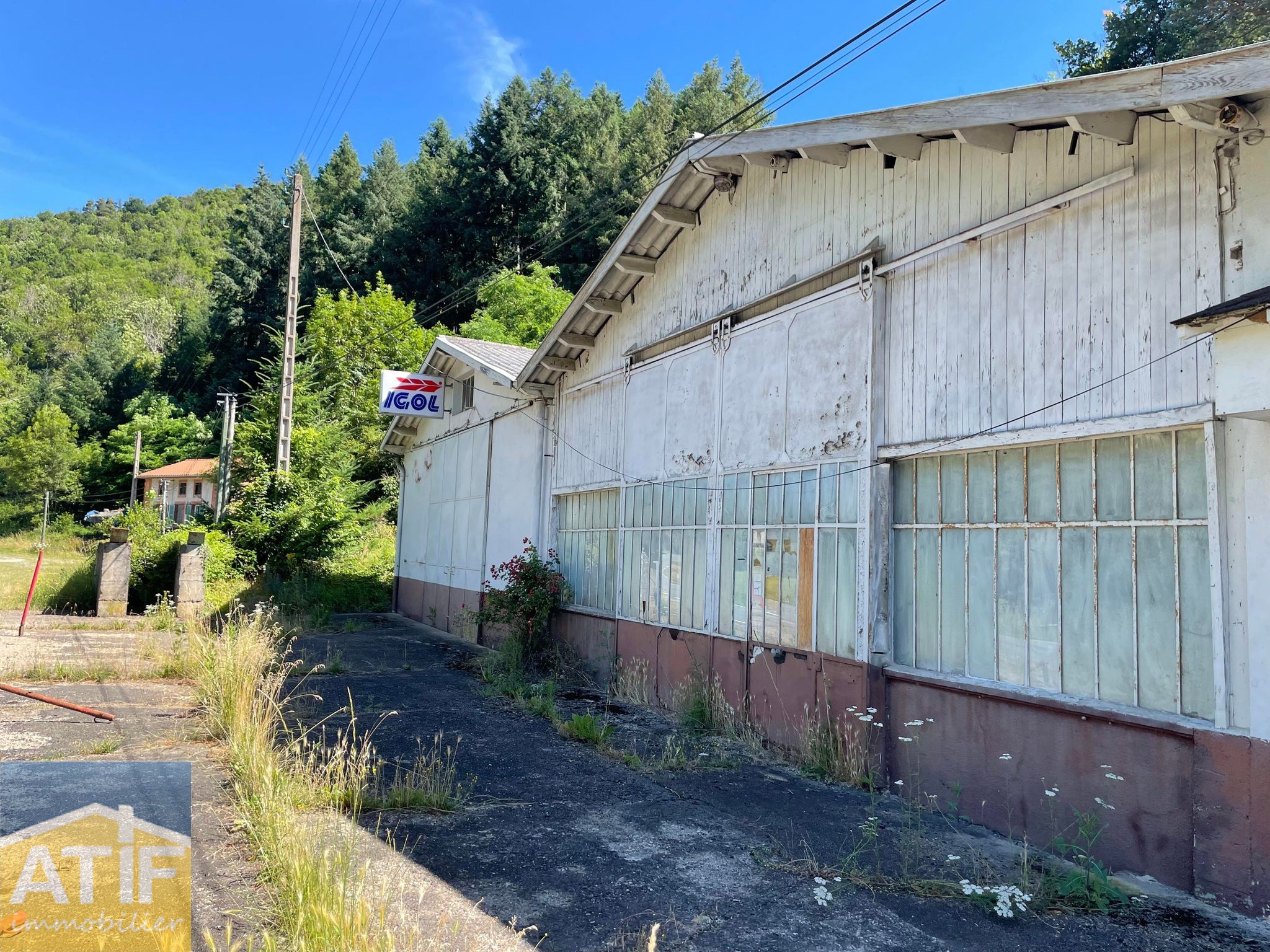 Vente Garage / Parking à Saint-Thurin 0 pièce