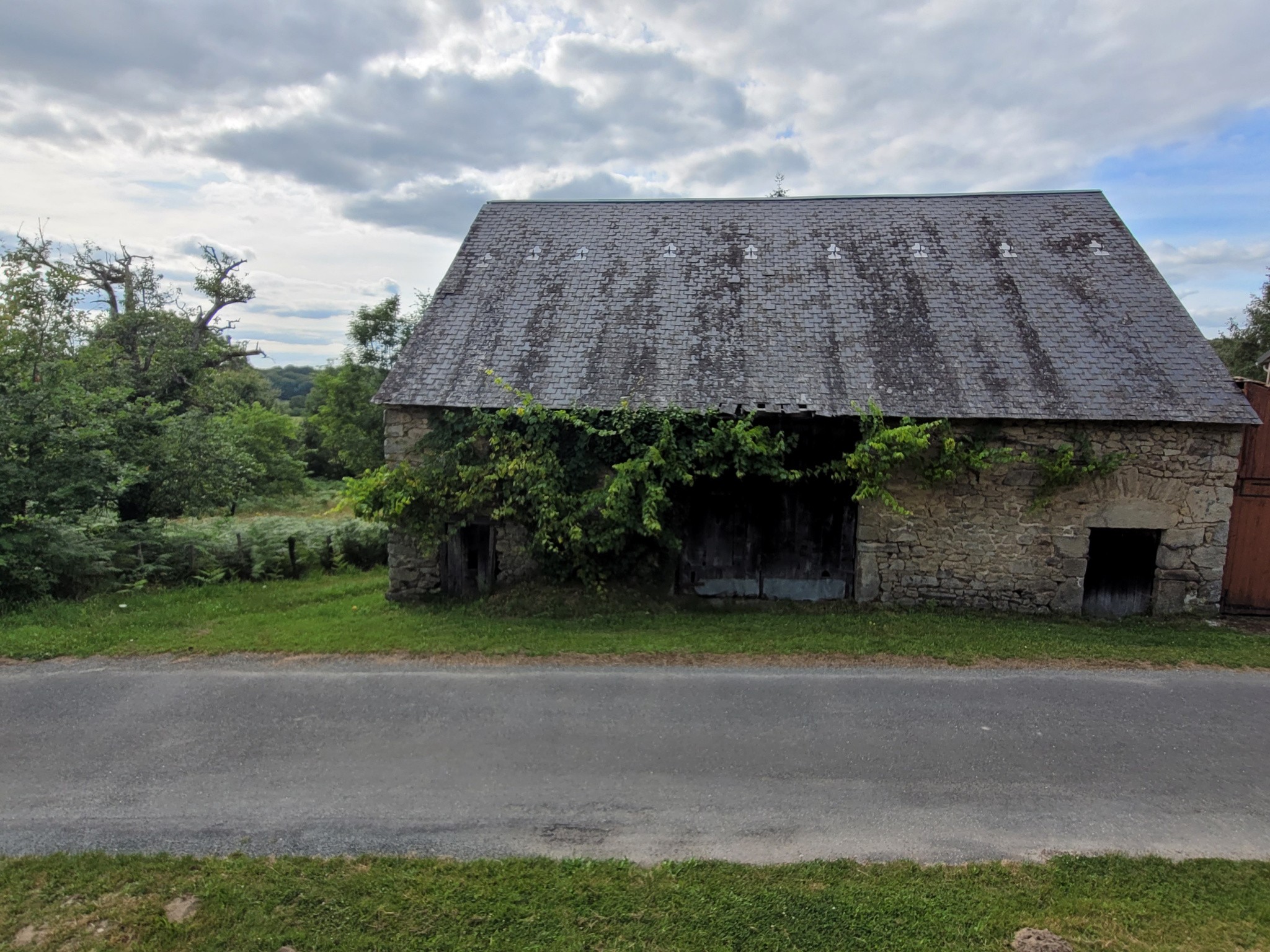 Vente Garage / Parking à Saint-Pierre-de-Fursac 1 pièce