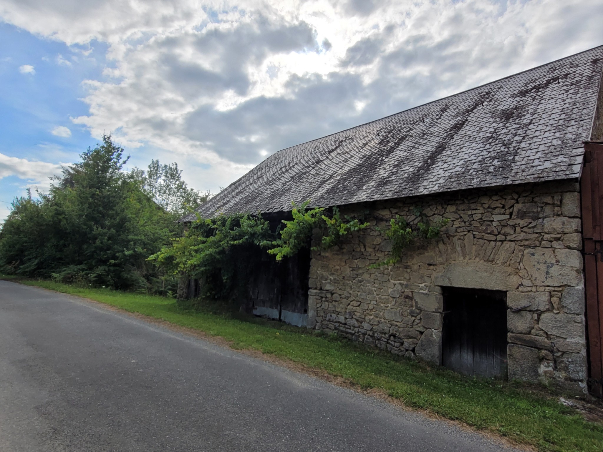 Vente Garage / Parking à Saint-Pierre-de-Fursac 1 pièce