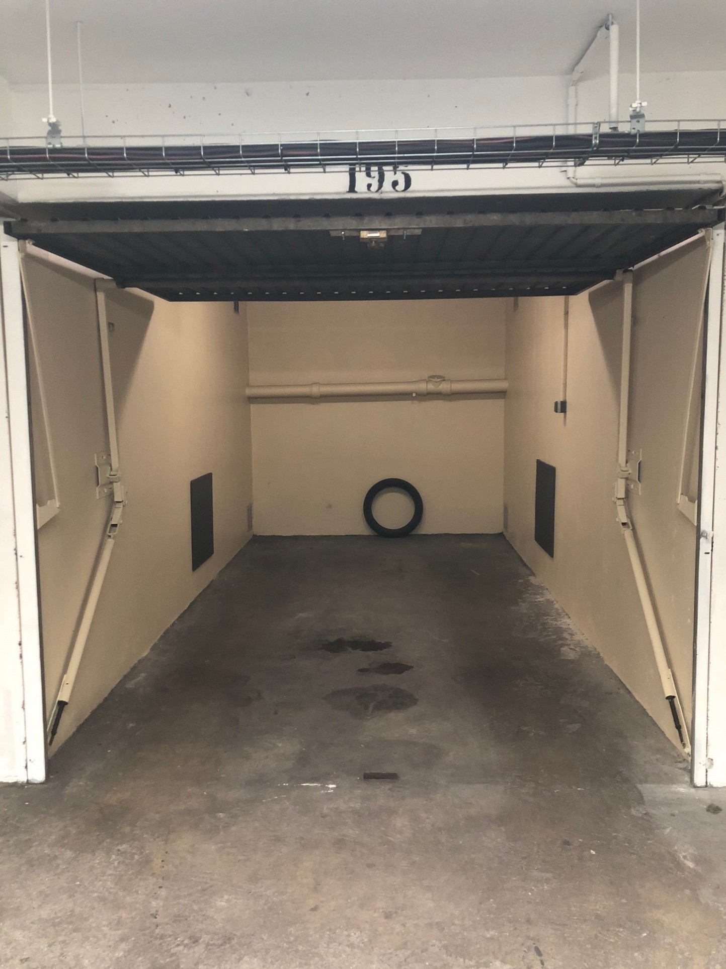 Location Garage / Parking à Paris Opéra 9e arrondissement 0 pièce