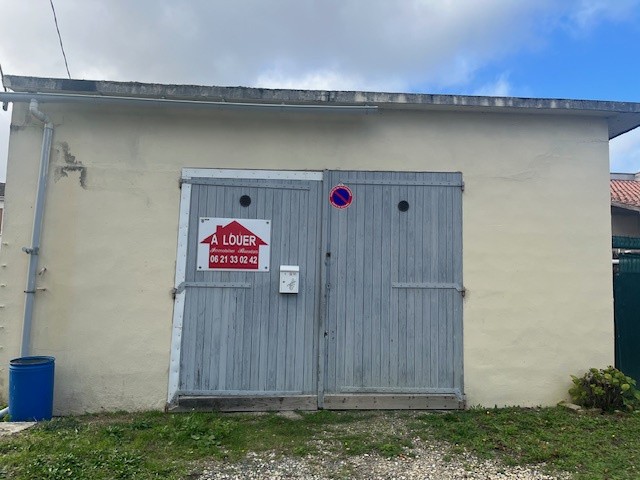 Location Bureau / Commerce à Bazas 0 pièce