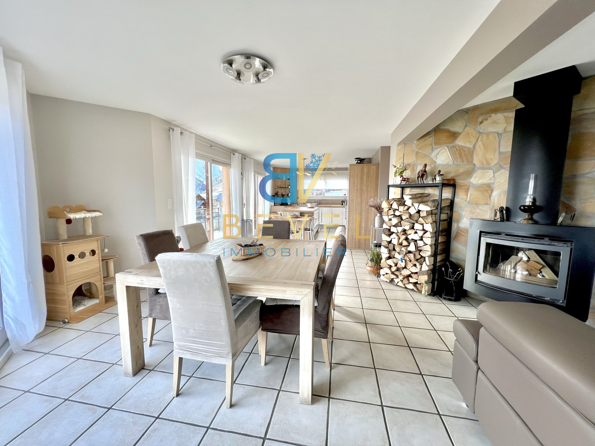 Vente Maison à Fontcouverte-la-Toussuire 6 pièces