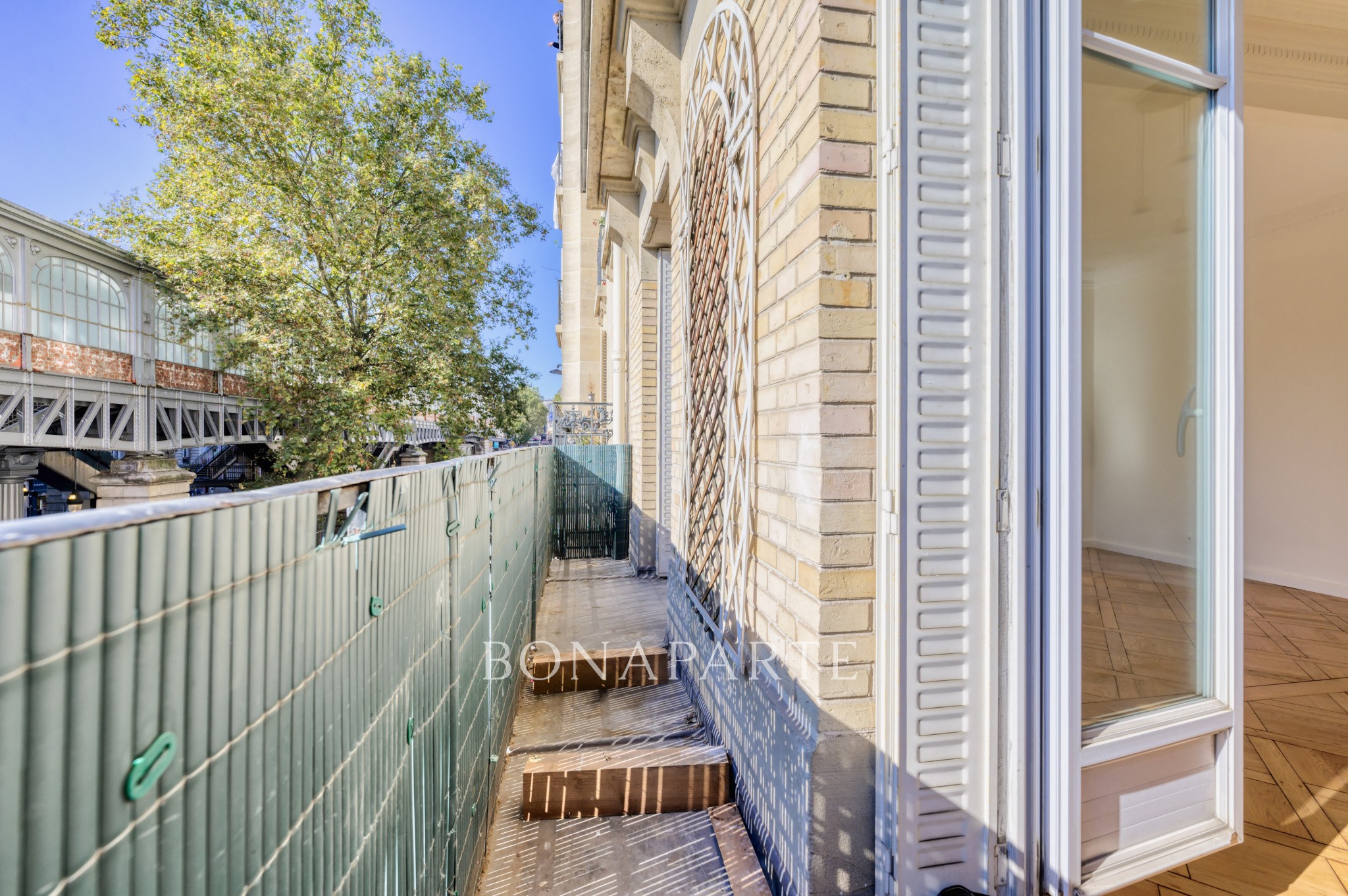 Vente Appartement à Paris Butte-Montmartre 18e arrondissement 3 pièces