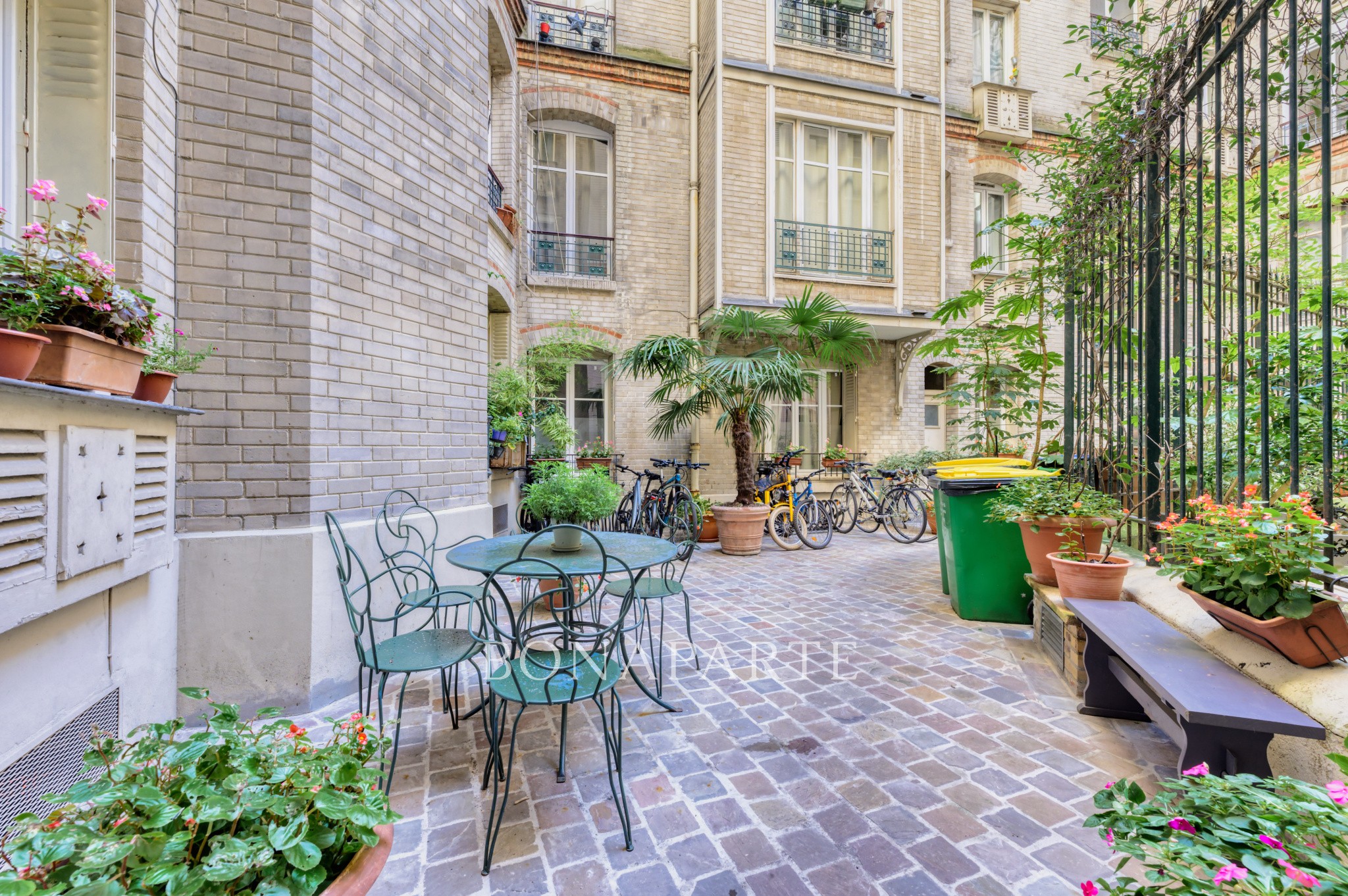 Vente Appartement à Paris Butte-Montmartre 18e arrondissement 3 pièces