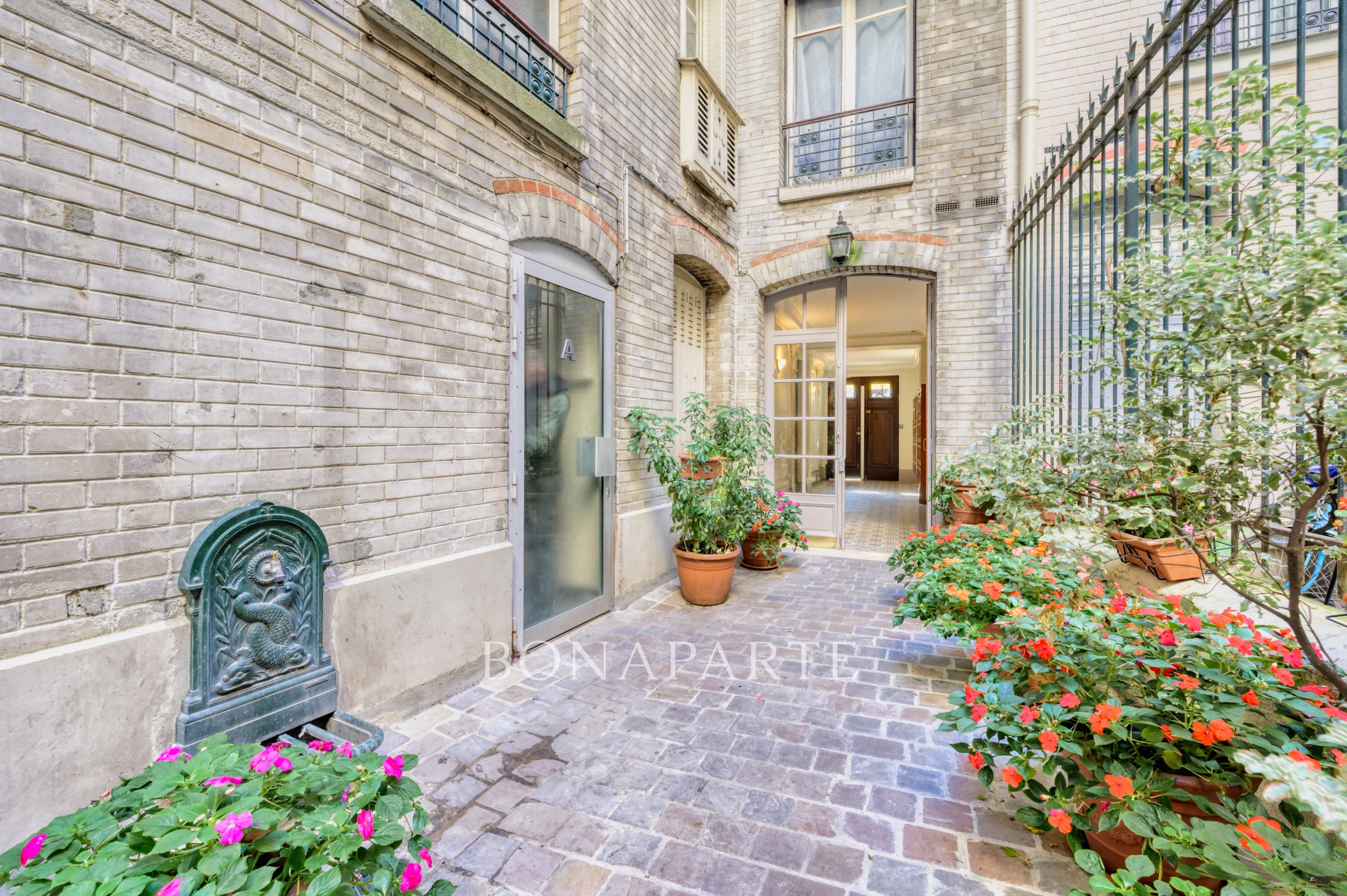 Vente Appartement à Paris Butte-Montmartre 18e arrondissement 3 pièces