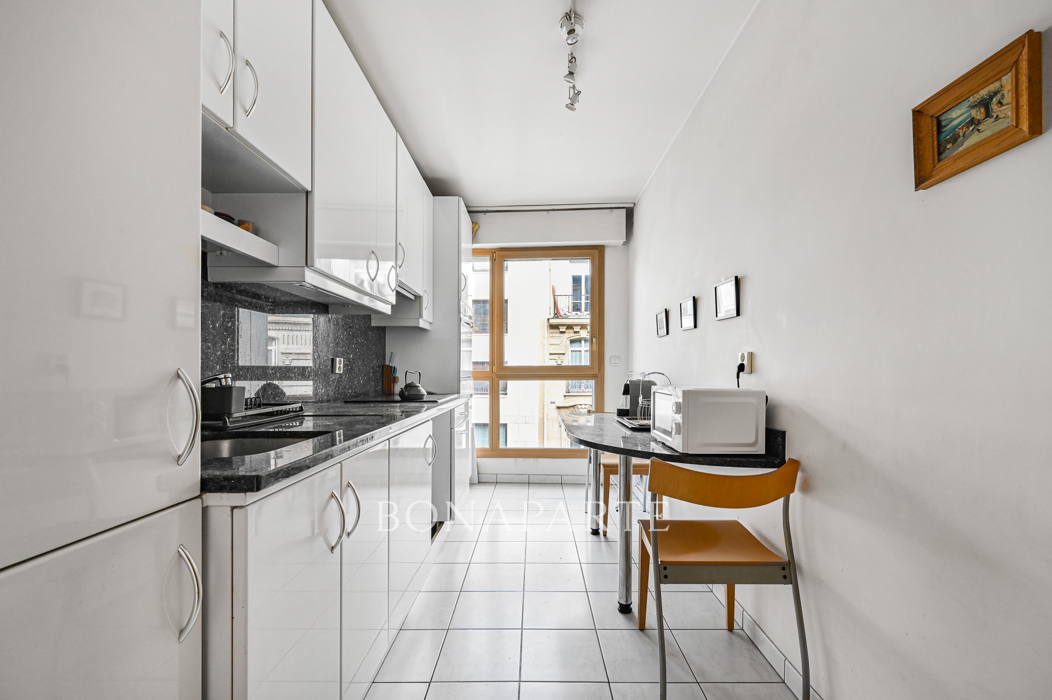 Vente Appartement à Paris Batignolles-Monceaux 17e arrondissement 3 pièces