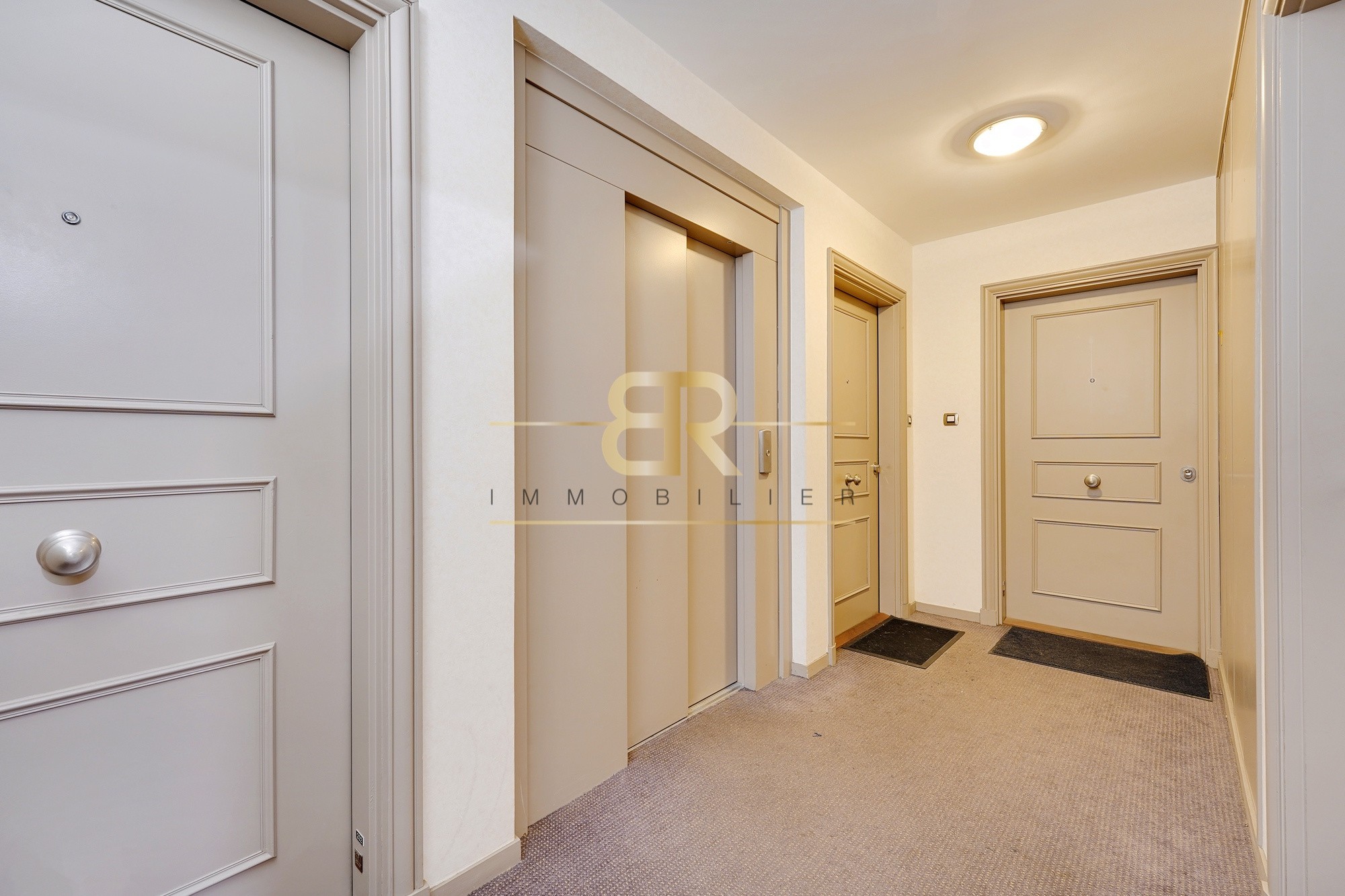 Vente Appartement à Paris Batignolles-Monceaux 17e arrondissement 2 pièces