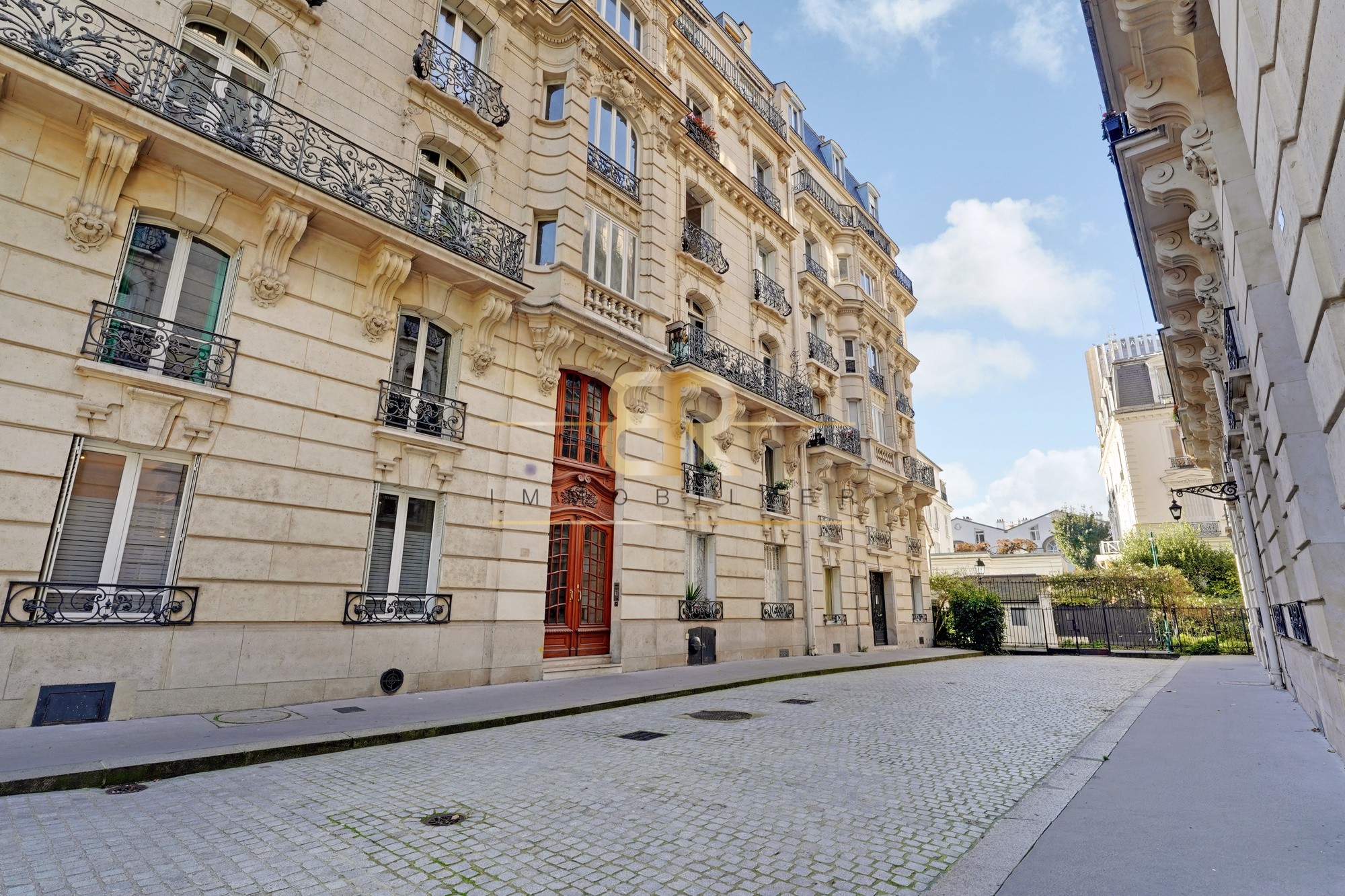 Vente Appartement à Paris Batignolles-Monceaux 17e arrondissement 4 pièces