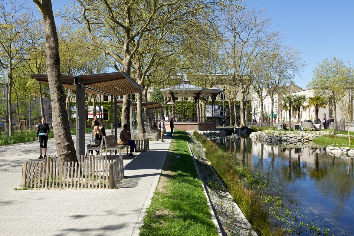 Vente Bureau / Commerce à la Roche-sur-Yon 0 pièce