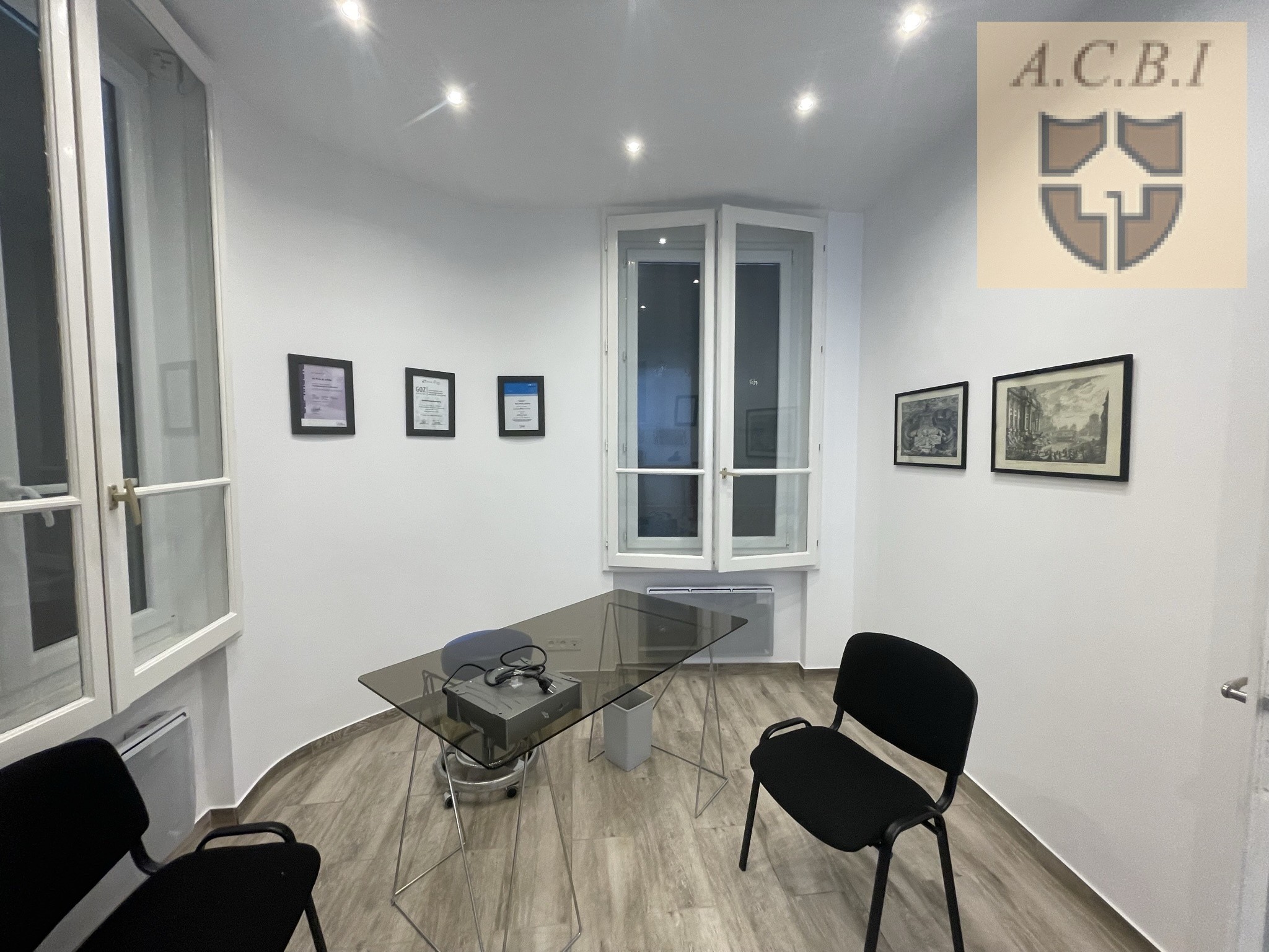 Vente Bureau / Commerce à Cloyes-sur-le-Loir 9 pièces