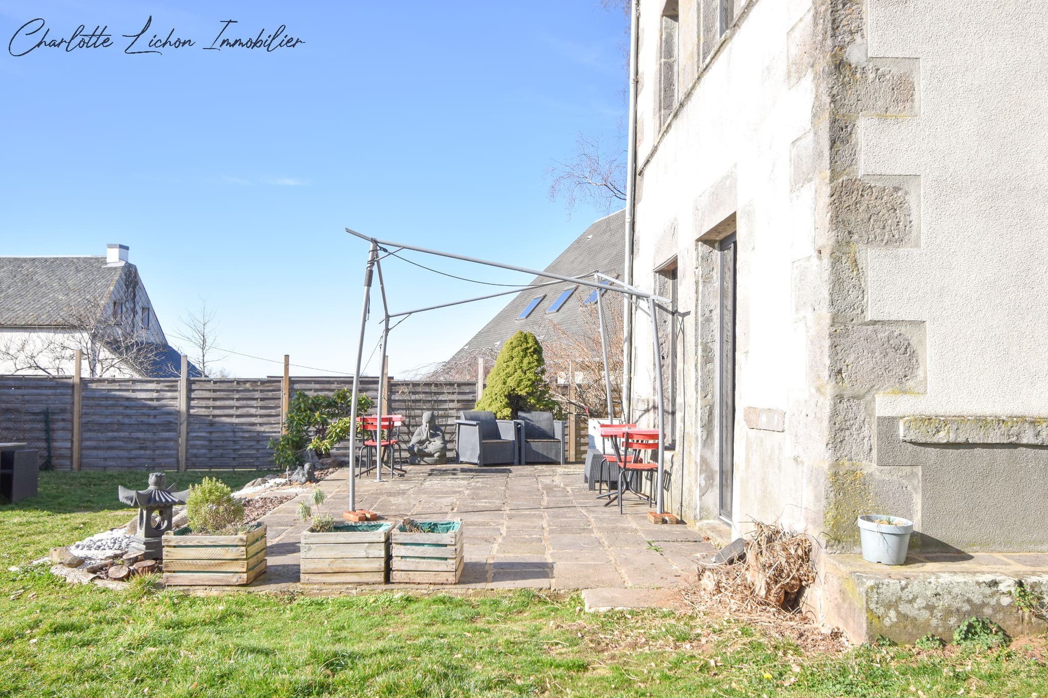 Vente Maison à la Tour-d'Auvergne 30 pièces