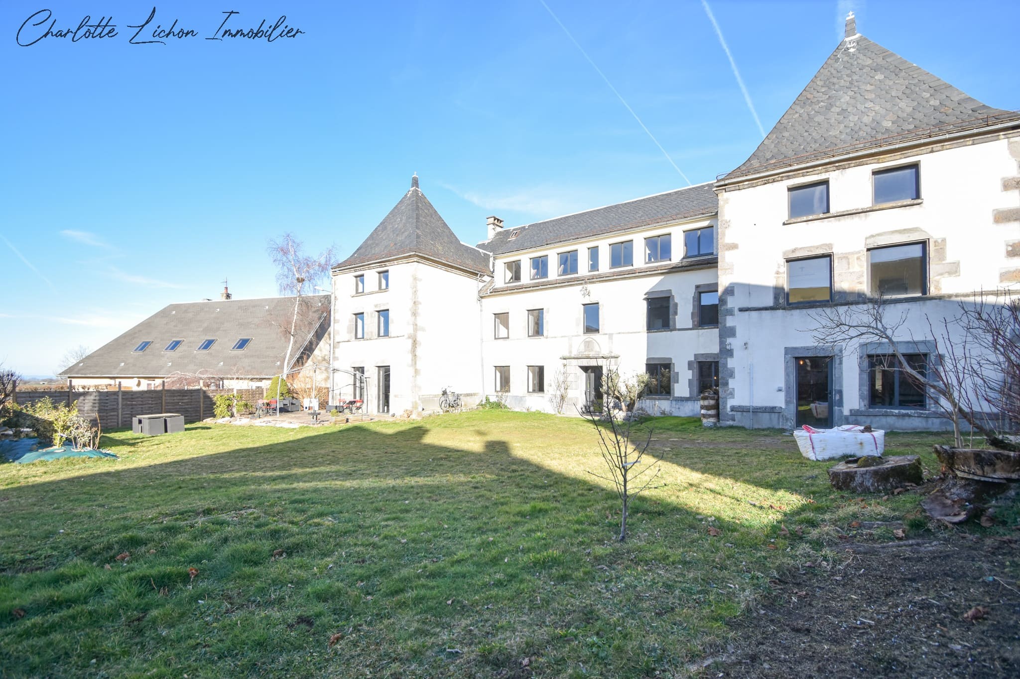 Vente Maison à la Tour-d'Auvergne 30 pièces