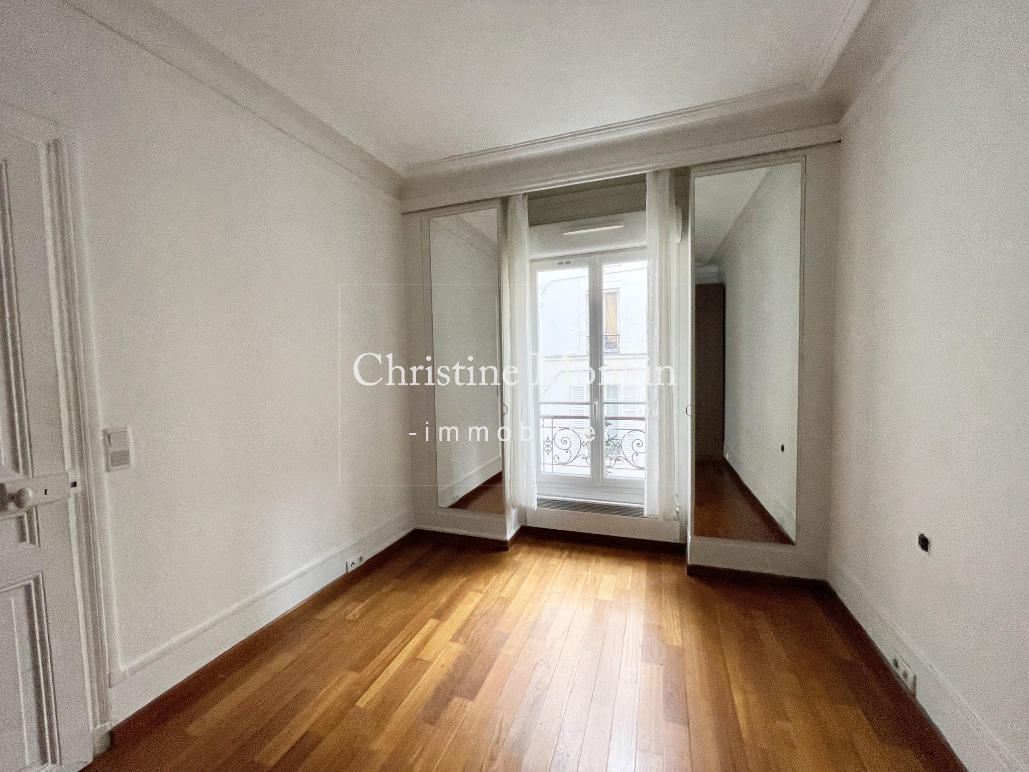 Vente Appartement à Paris Batignolles-Monceaux 17e arrondissement 2 pièces