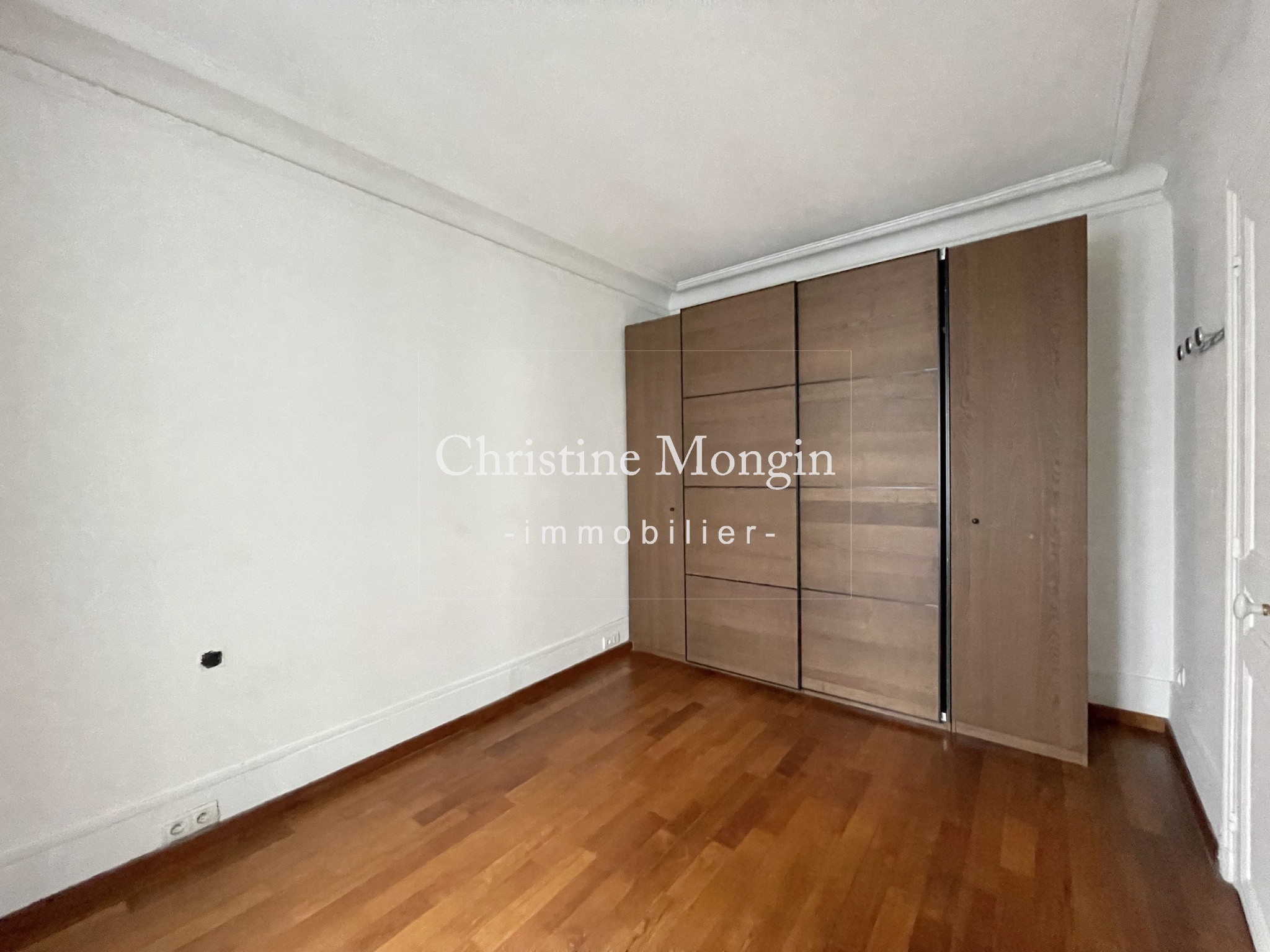 Vente Appartement à Paris Batignolles-Monceaux 17e arrondissement 2 pièces