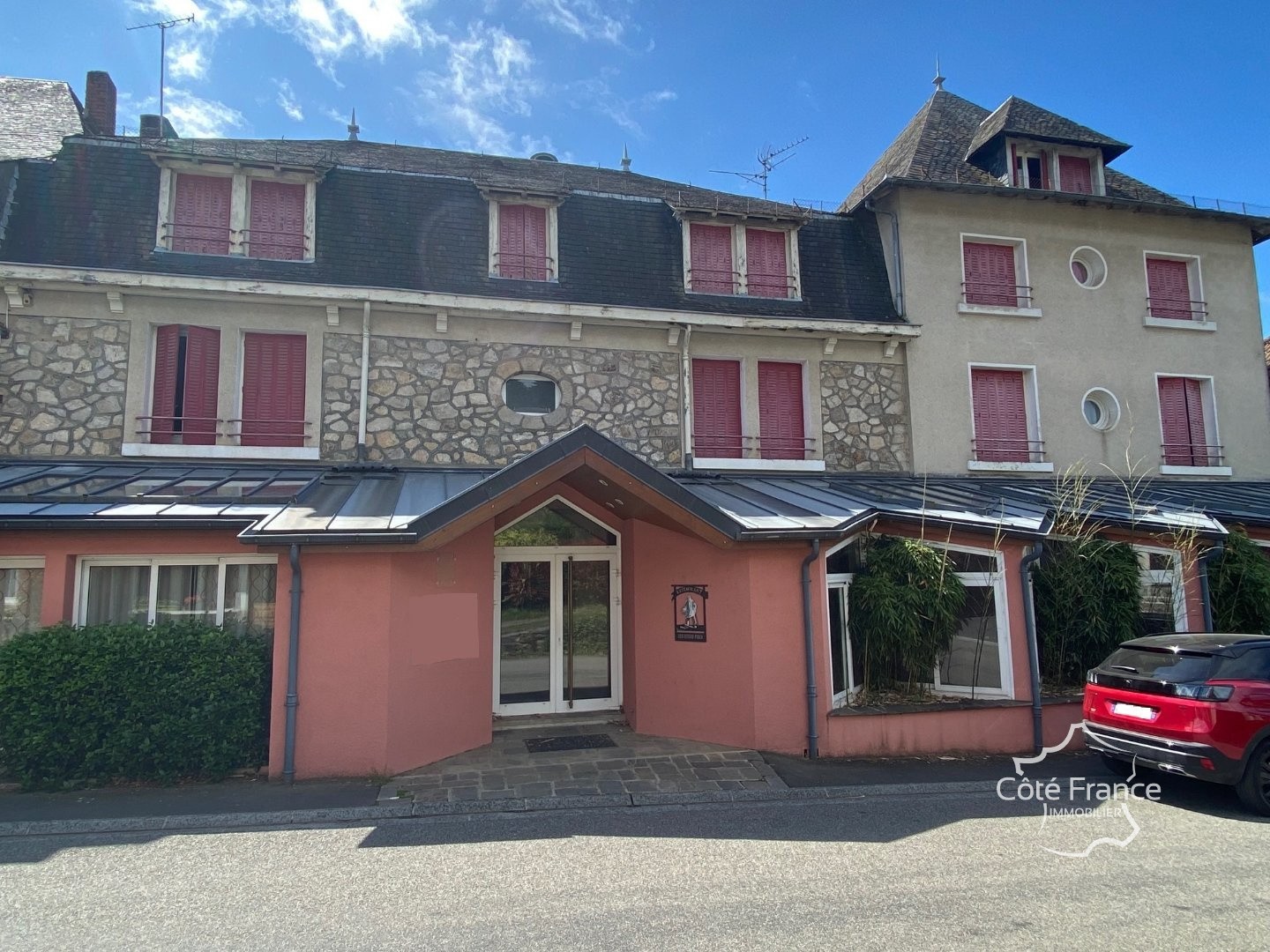 Vente Maison à Calvinet 21 pièces