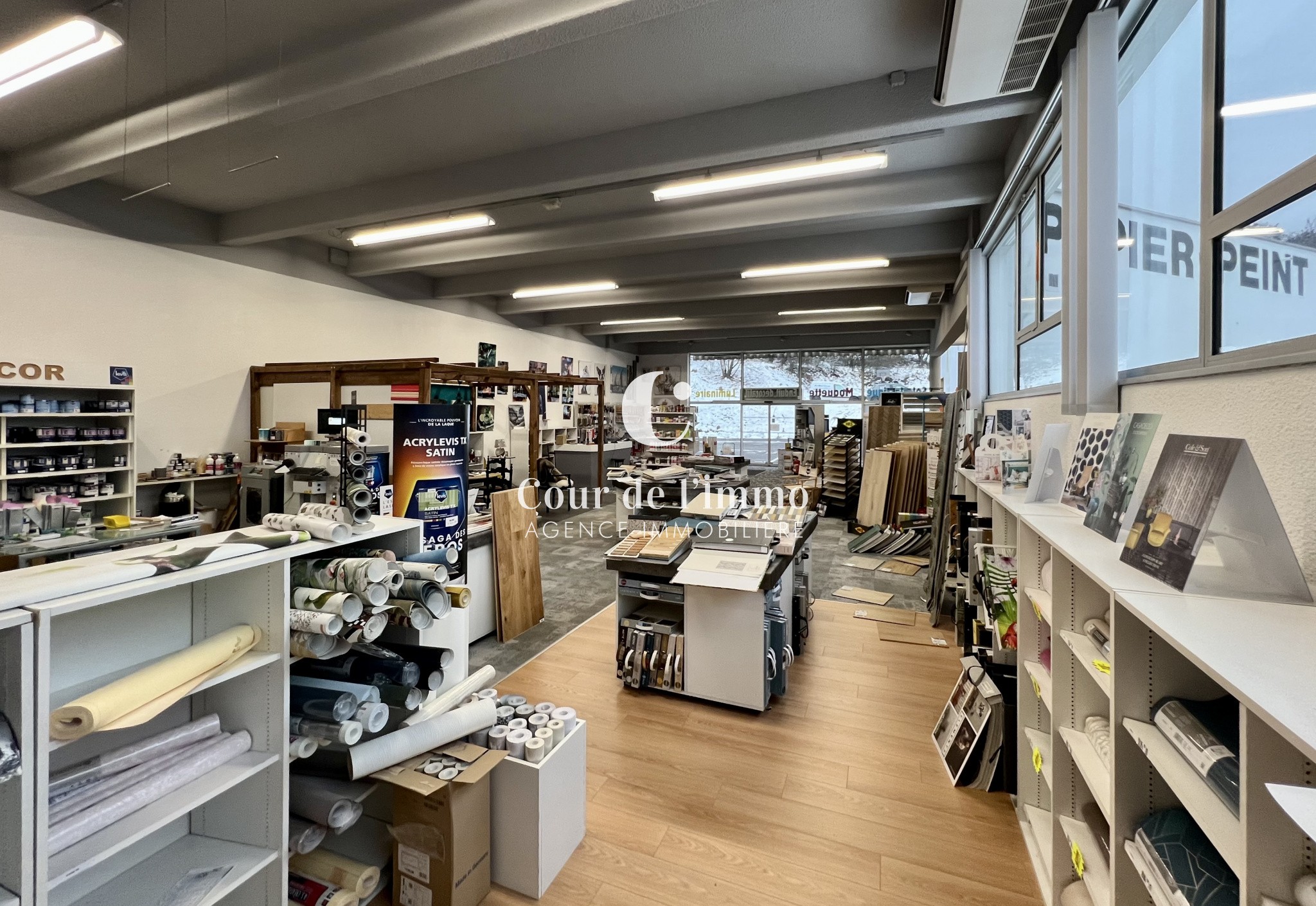 Vente Bureau / Commerce à Saint-Jeoire 0 pièce