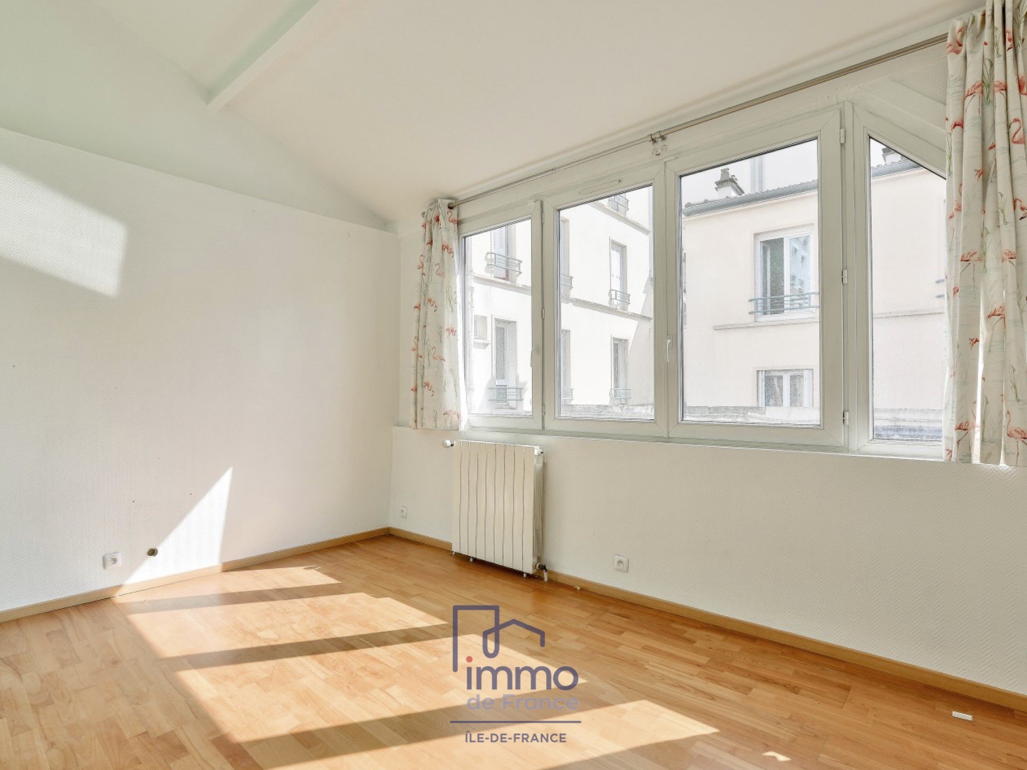 Vente Appartement à Paris Ménilmontant 20e arrondissement 6 pièces