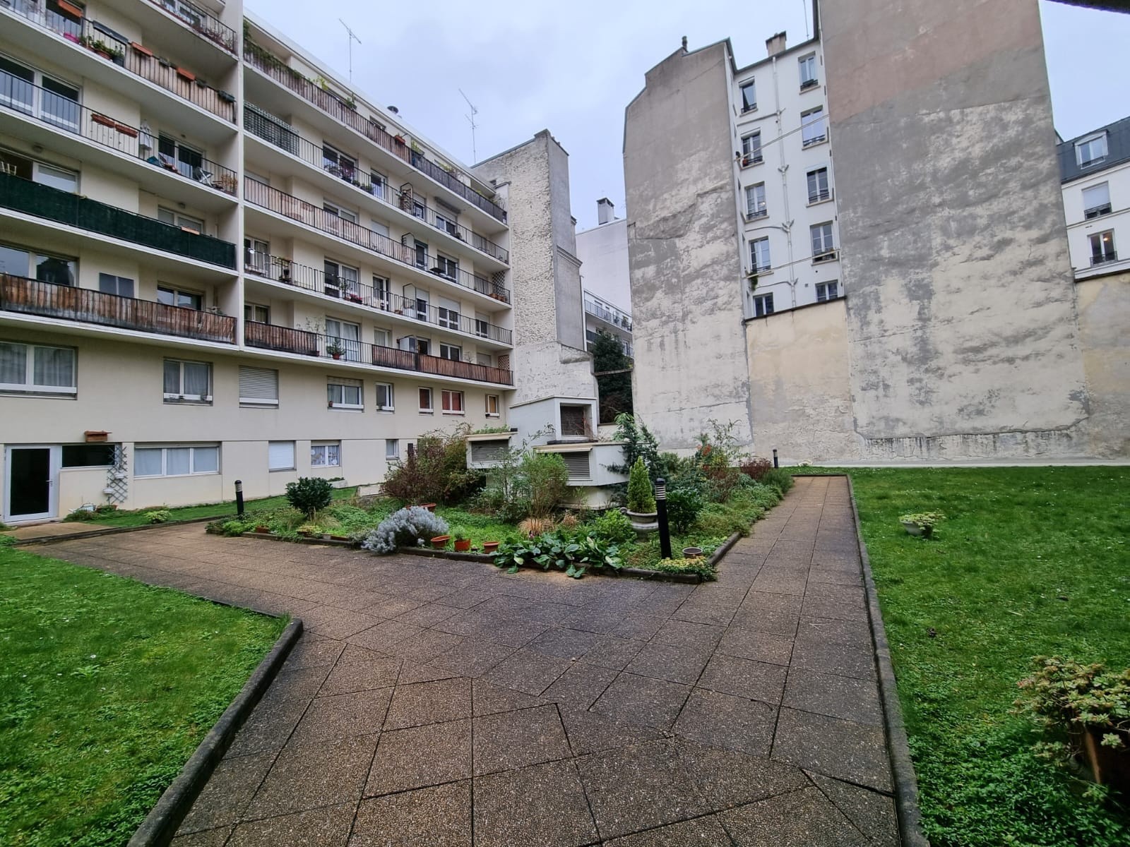 Vente Appartement à Paris Butte-Montmartre 18e arrondissement 1 pièce