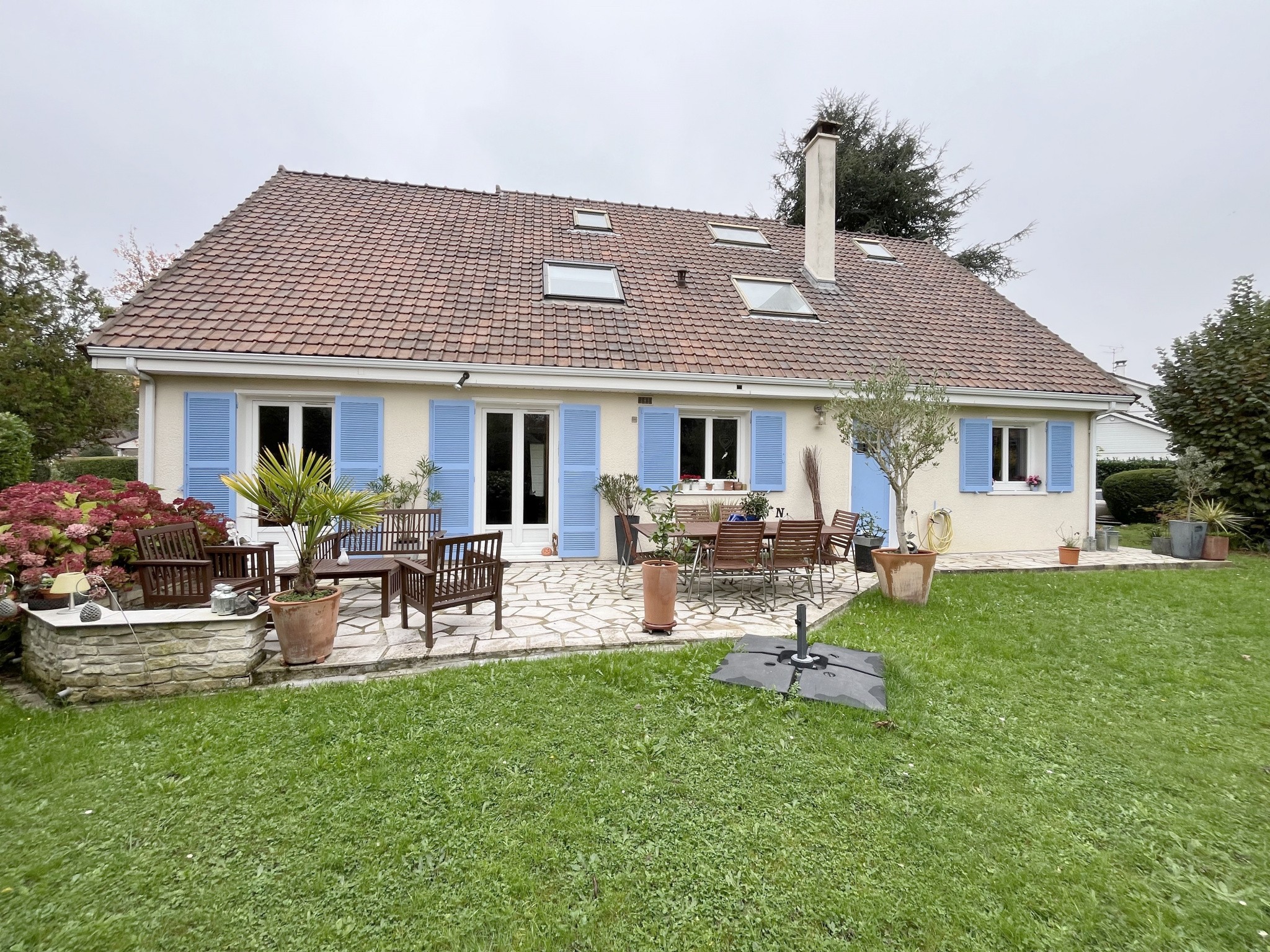 Vente Maison à Voisins-le-Bretonneux 9 pièces