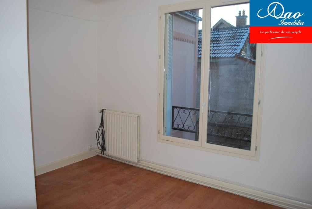 Vente Appartement à Saint-Julien-les-Villas 6 pièces