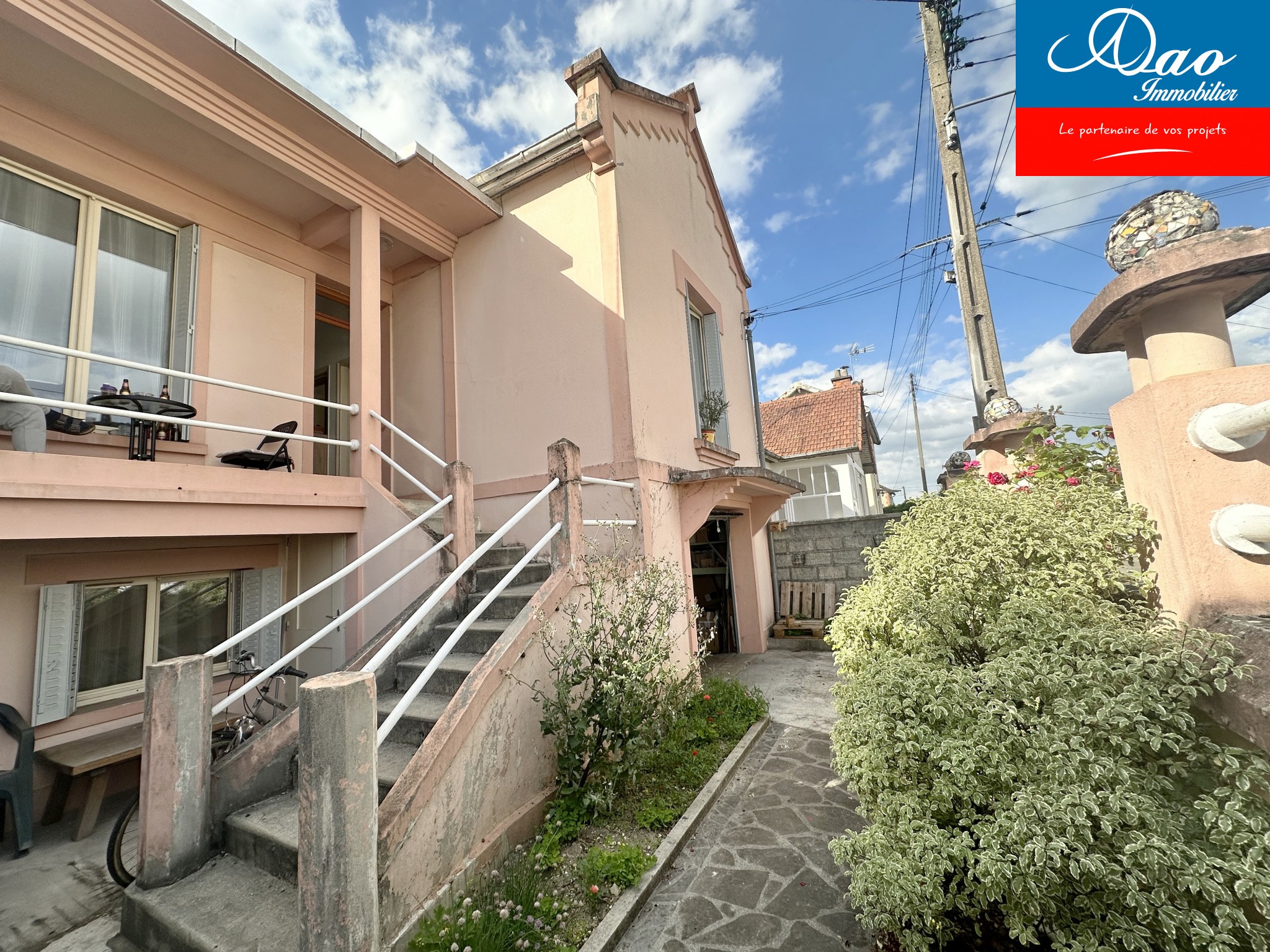 Vente Appartement à Saint-Julien-les-Villas 6 pièces