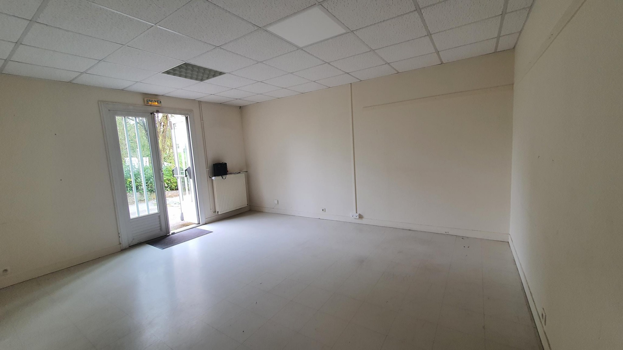 Location Bureau / Commerce à Évreux 0 pièce