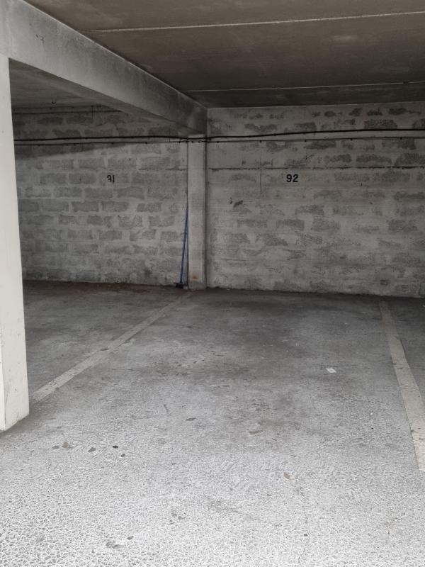 Location Garage / Parking à Marseille 8e arrondissement 0 pièce