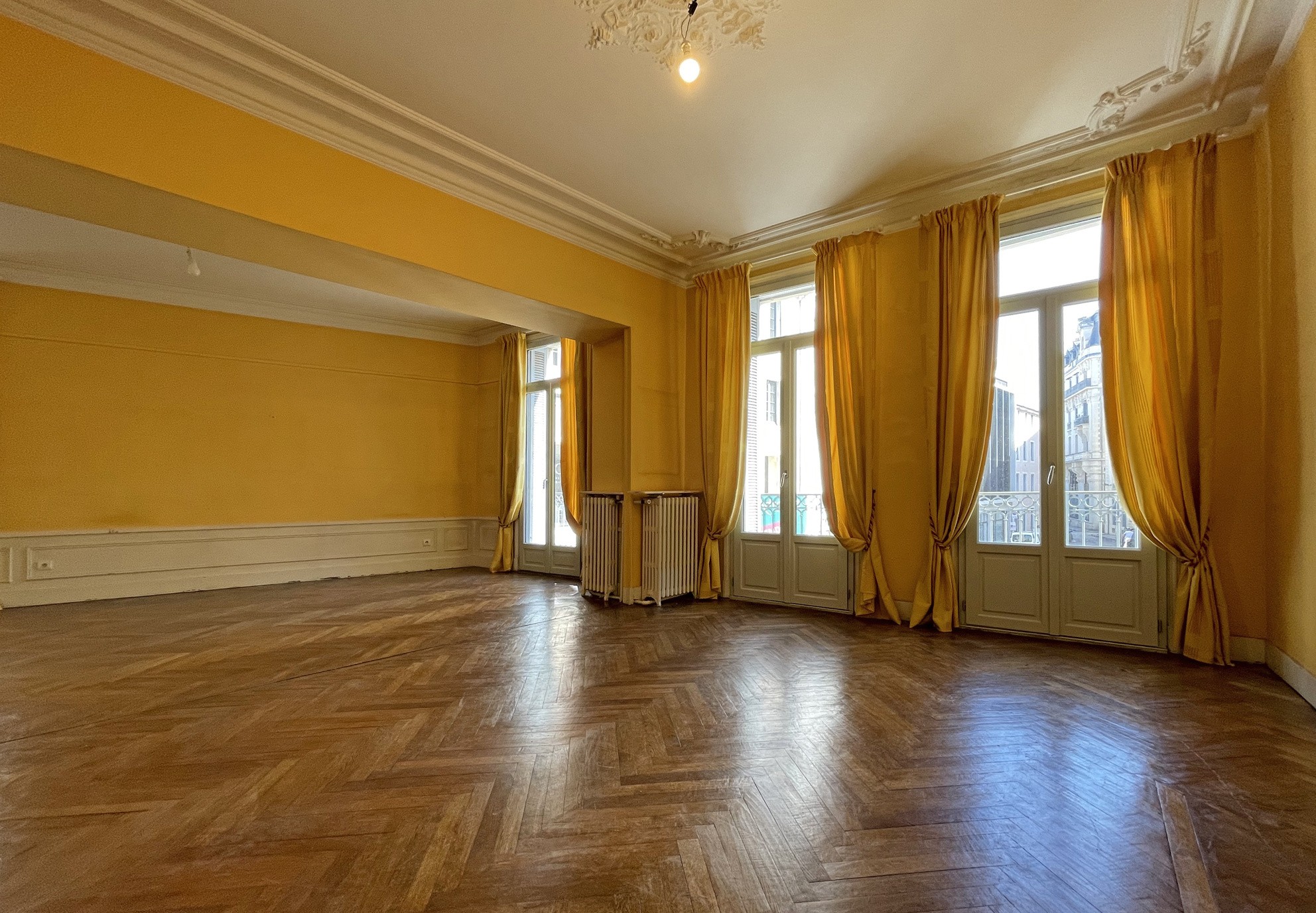 Vente Appartement à Nîmes 7 pièces