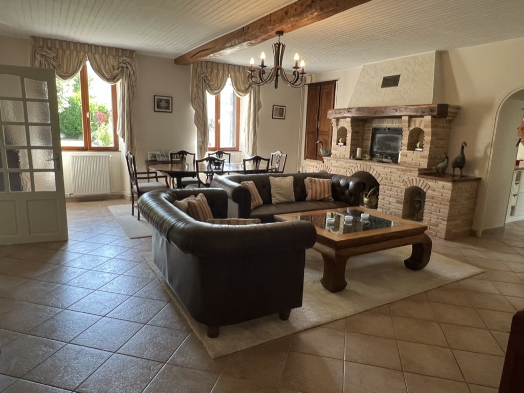 Vente Maison à Saint-Martin-de-Juillers 15 pièces