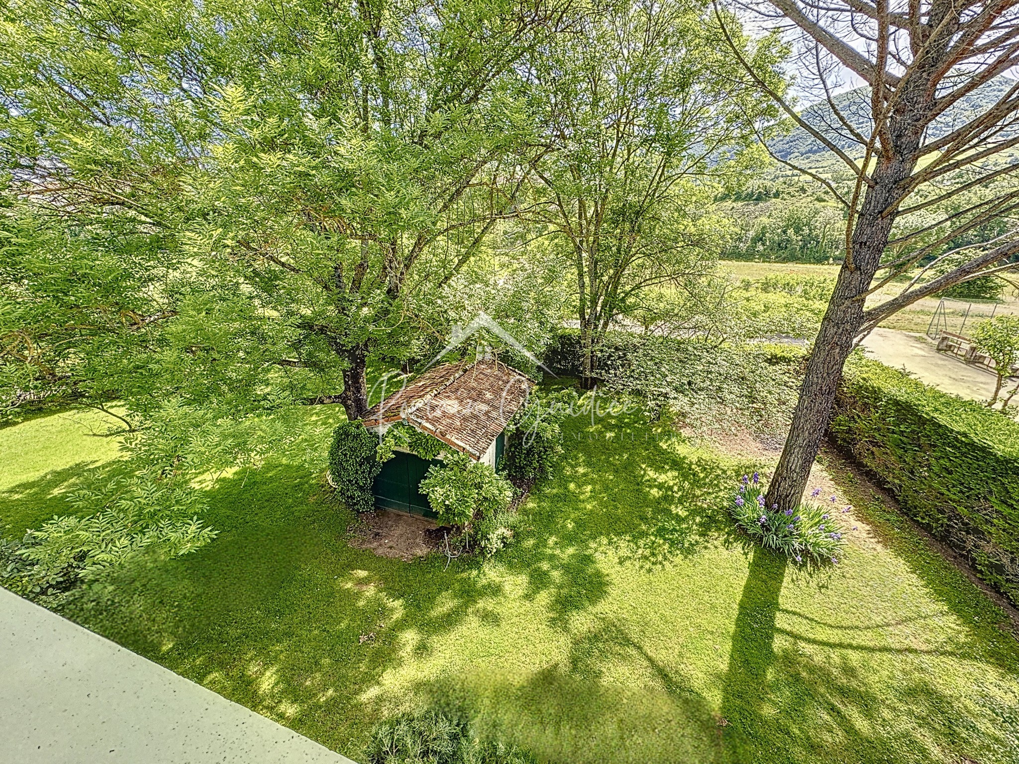 Vente Maison à Saint-Georges-de-Luzençon 11 pièces