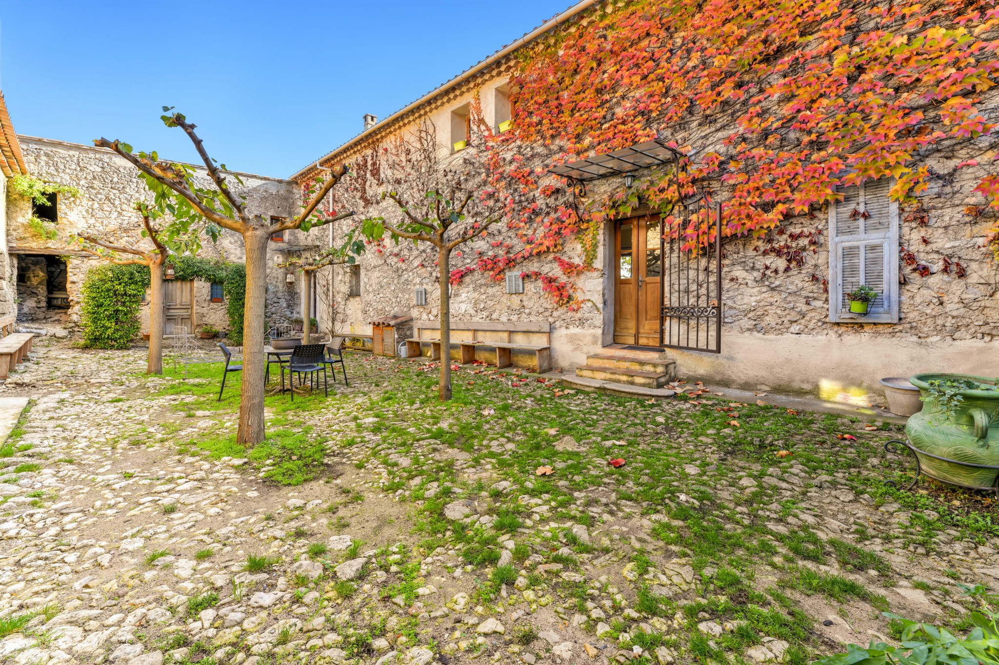 Vente Maison à le Broc 9 pièces