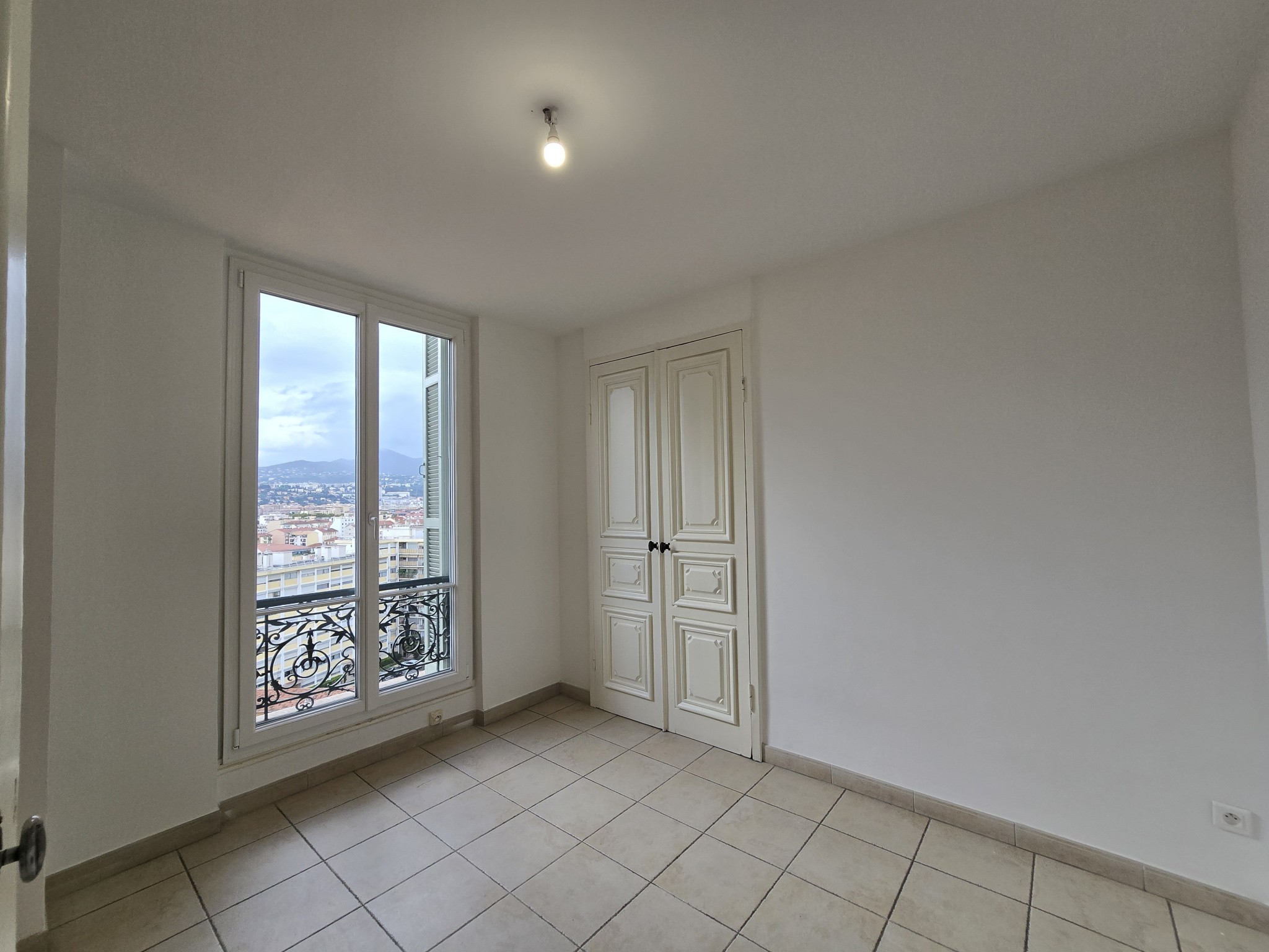 Location Appartement à Nice 5 pièces