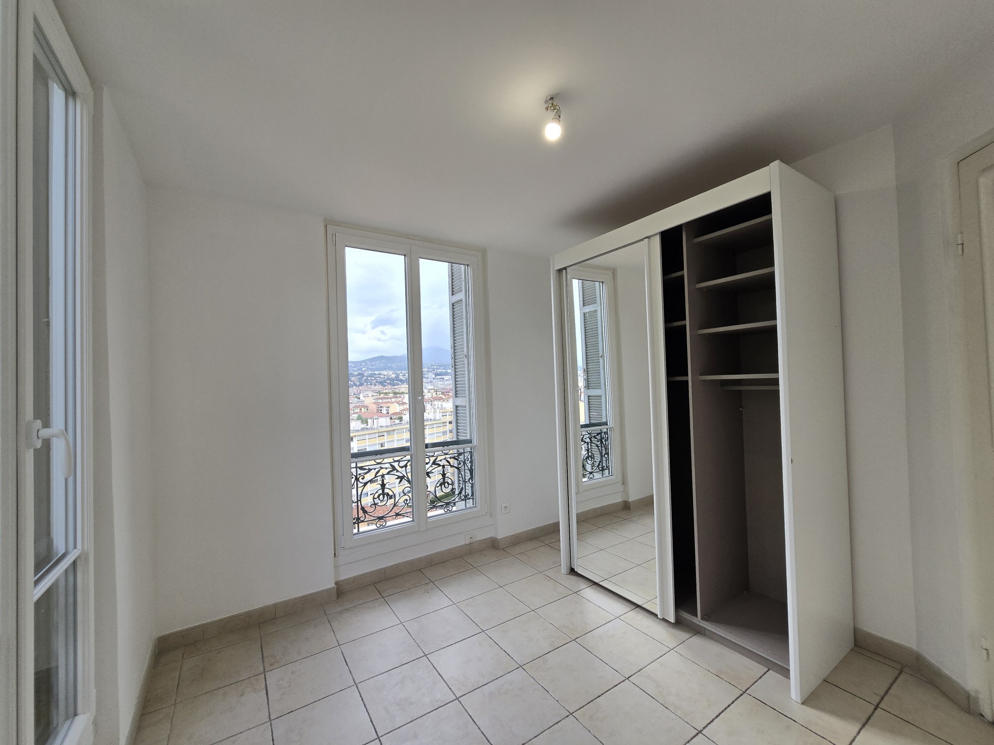 Location Appartement à Nice 5 pièces