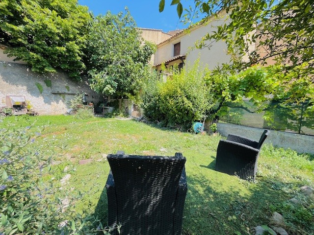 Vente Maison à Saint-Saturnin-lès-Apt 6 pièces