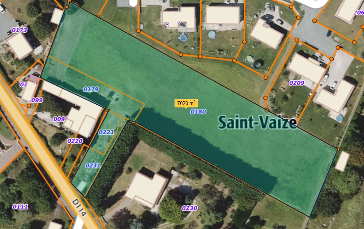 Vente Terrain à Saintes 0 pièce