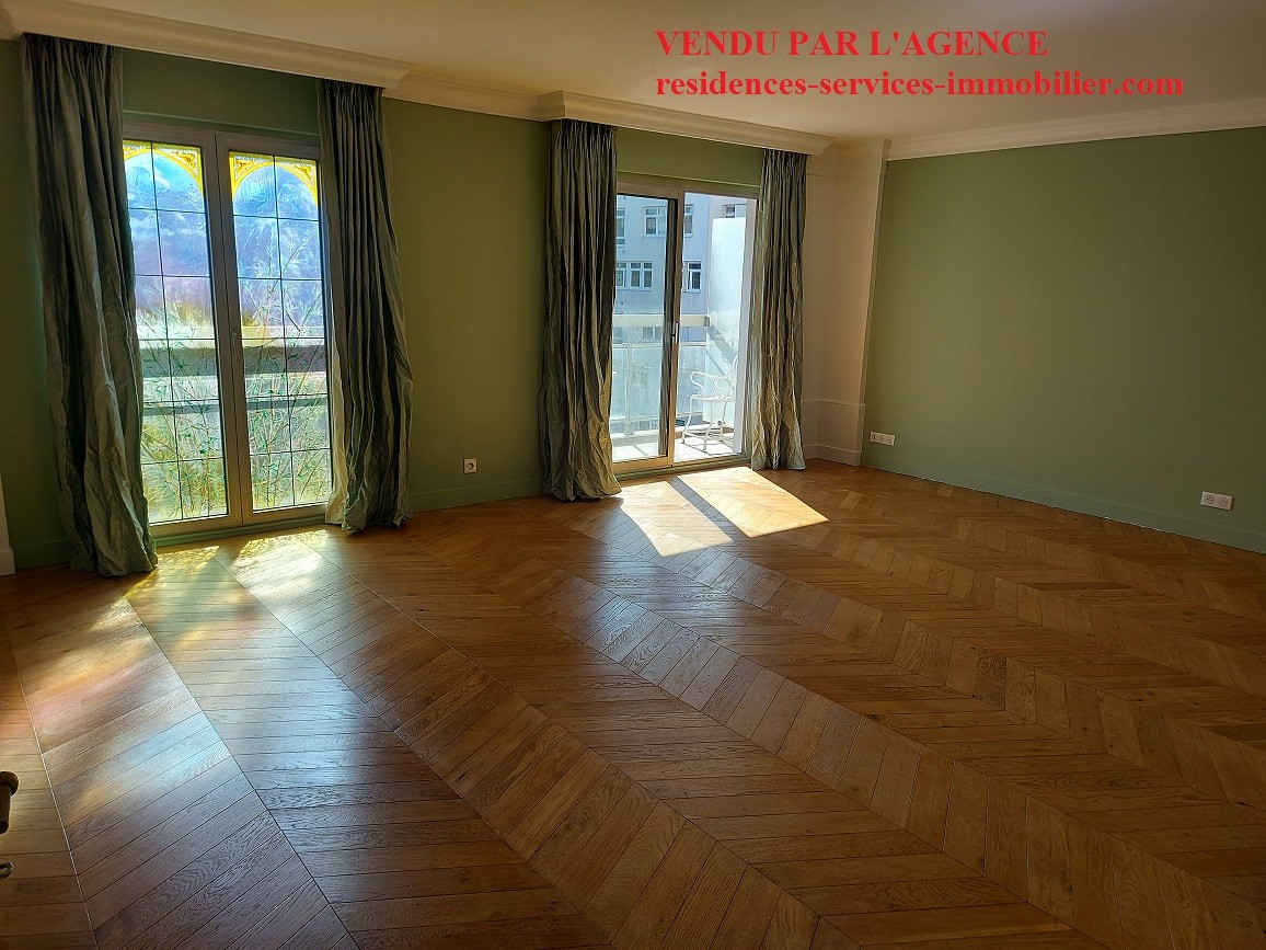 Vente Appartement à Paris Vaugirard 15e arrondissement 3 pièces