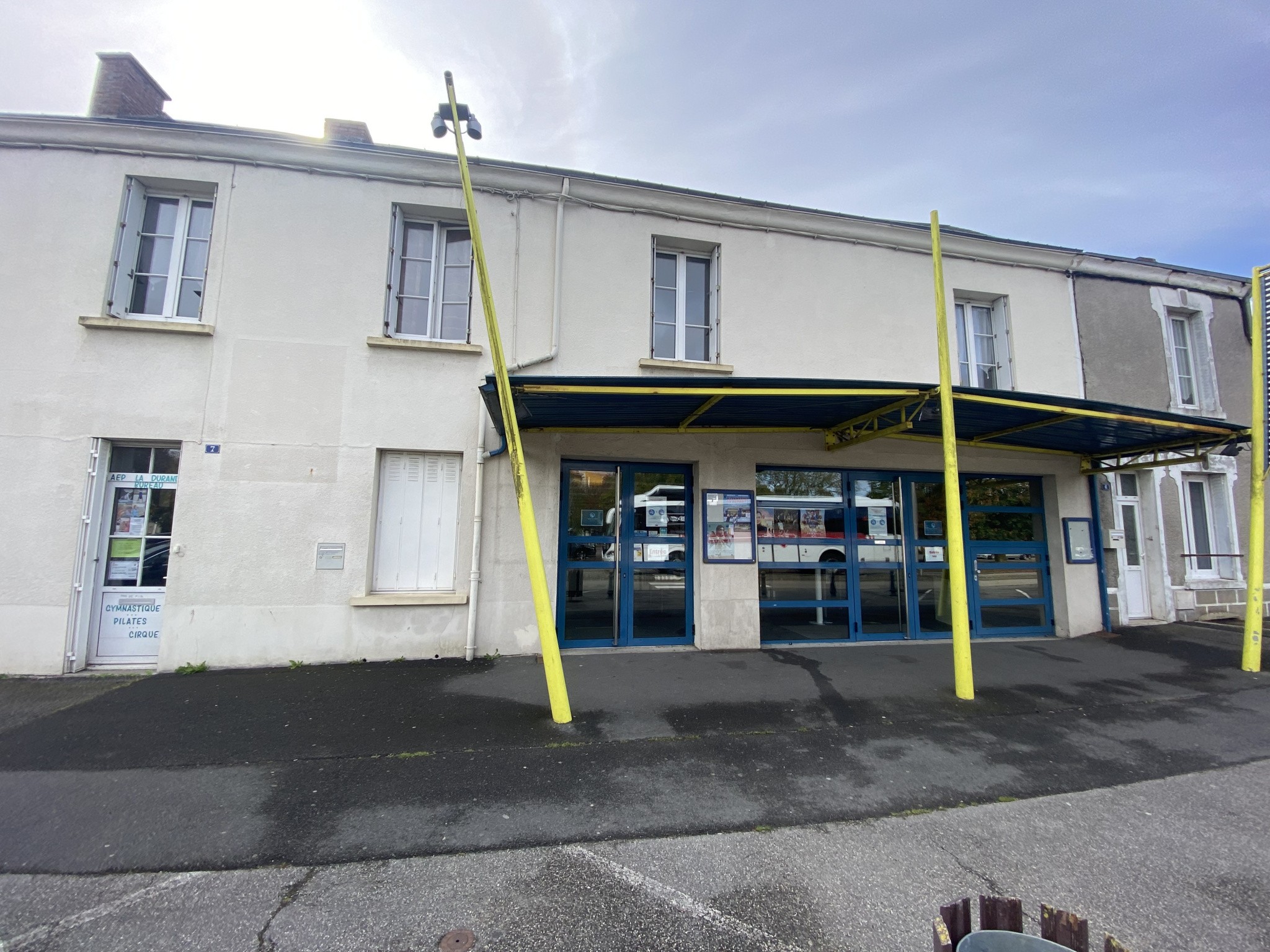 Vente Bureau / Commerce à Thouars 0 pièce