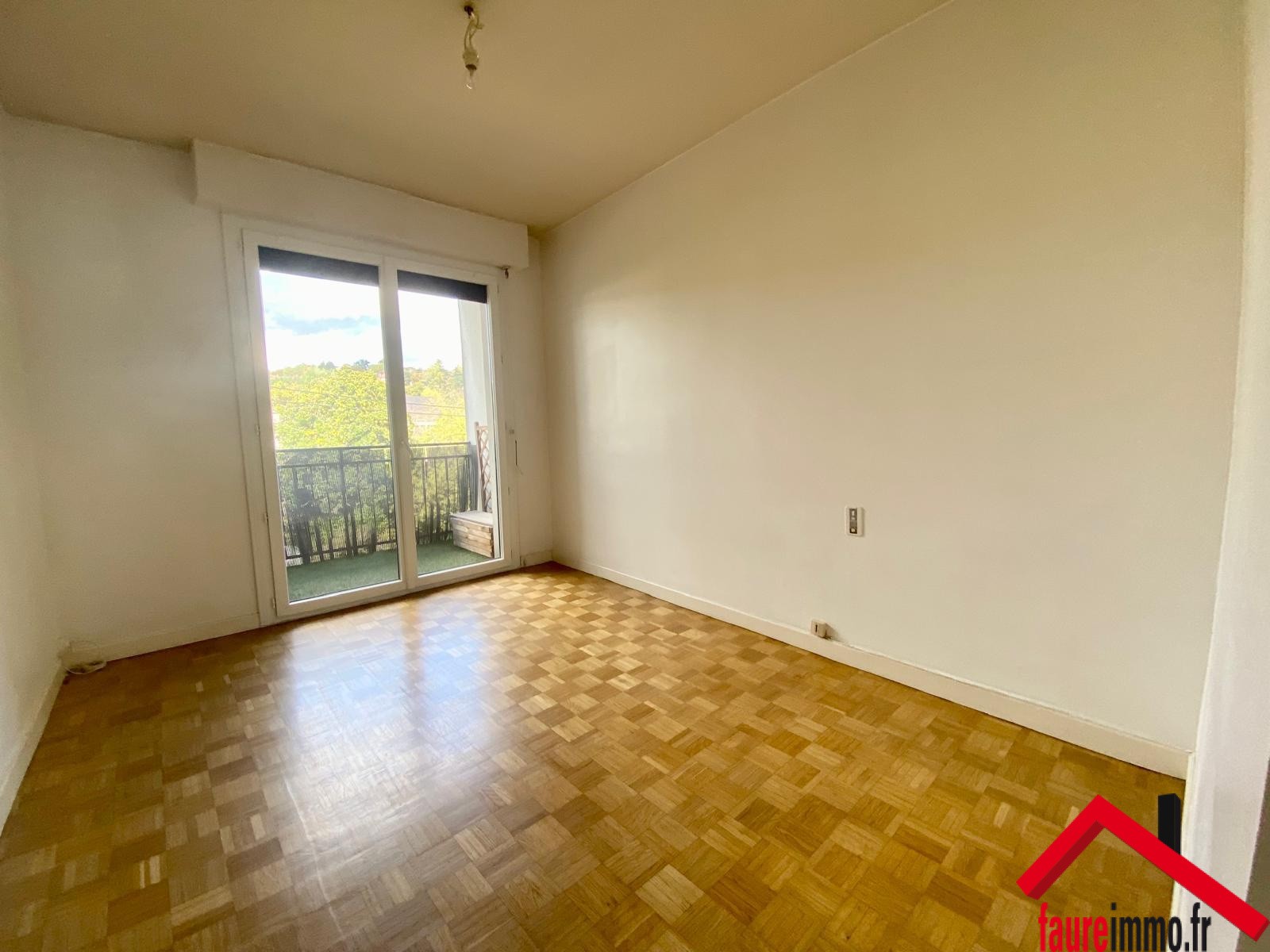 Location Appartement à Brive-la-Gaillarde 2 pièces